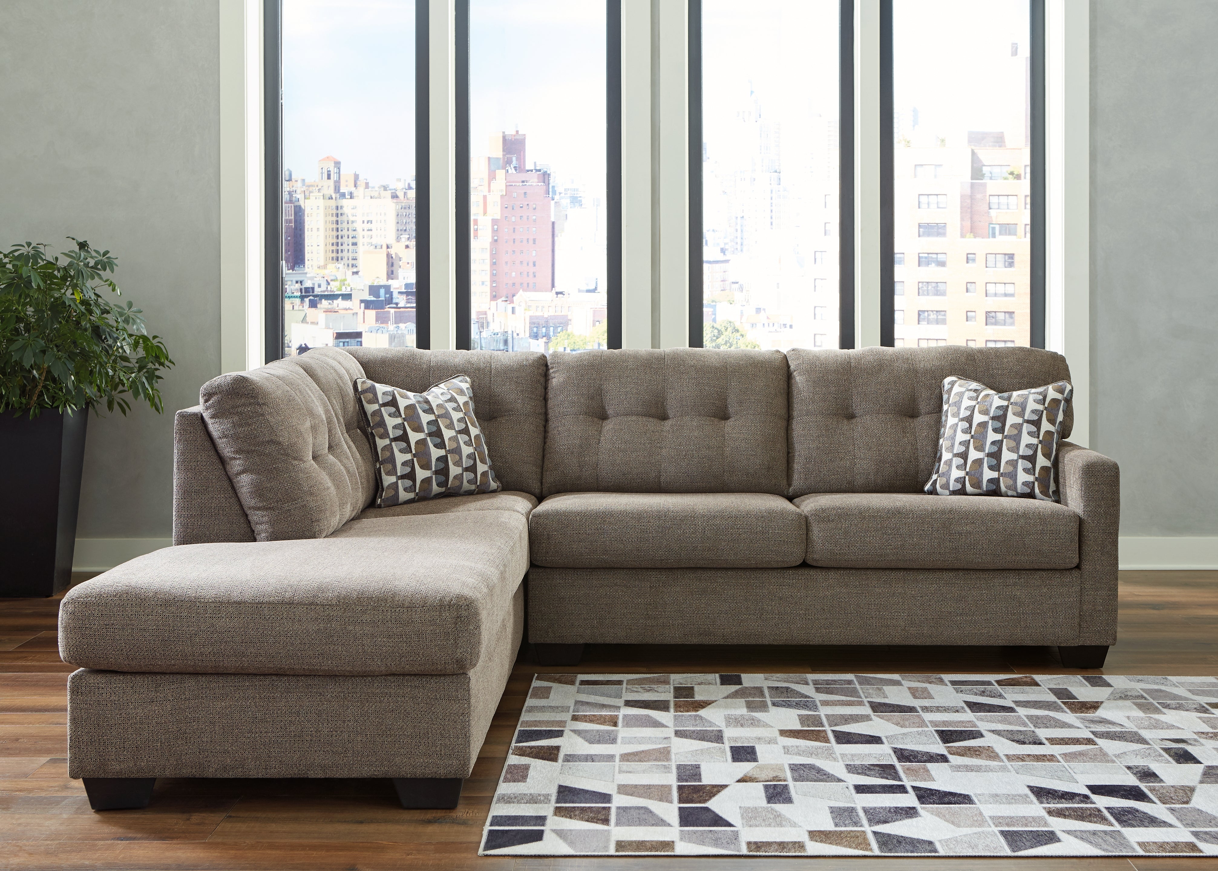 3 Brothers Decor - Ashley Furniture - Mahoney Sectional - RAF 2-Piece Sectional with Chaise / Chocolate - 31005S1
