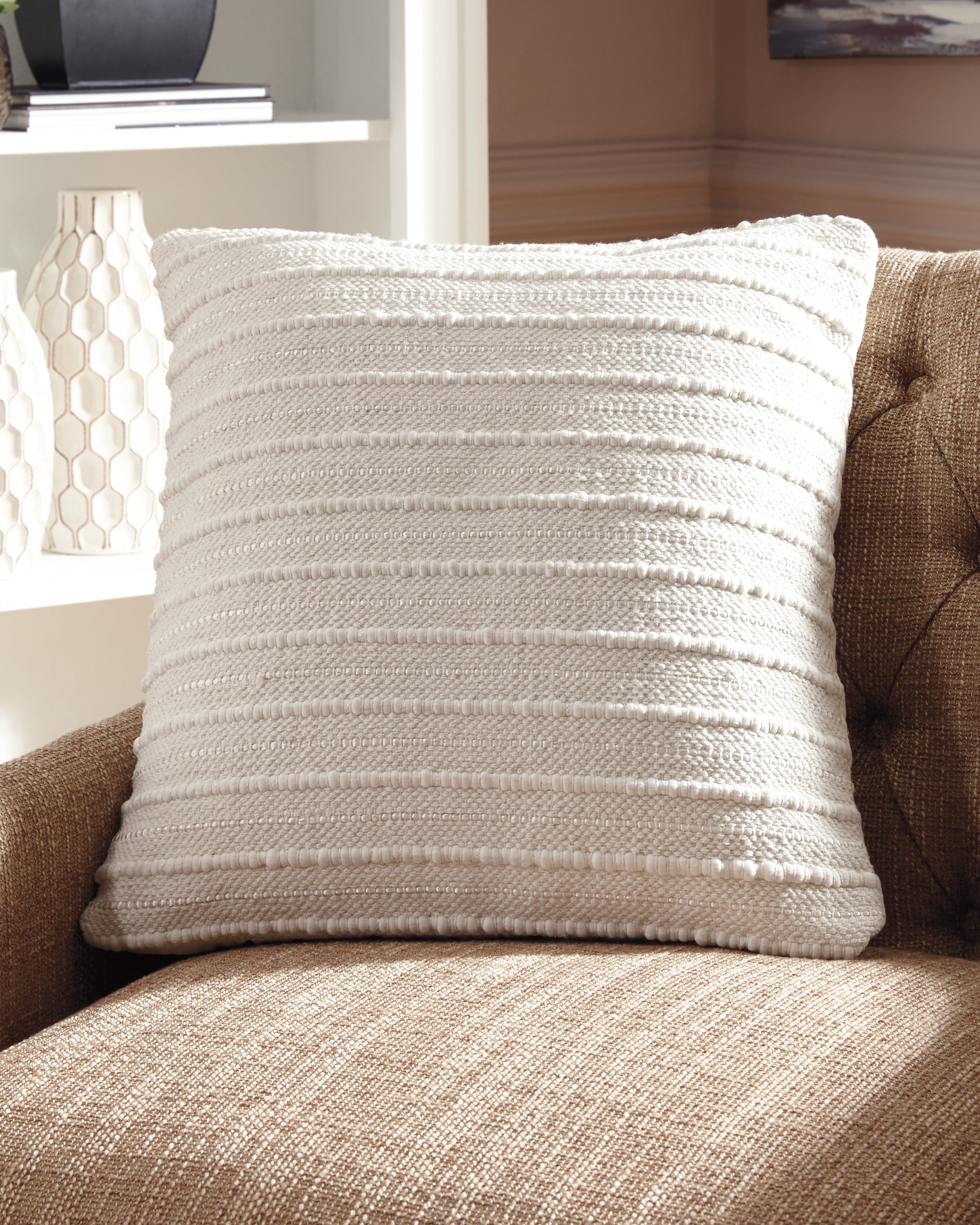 3 Brothers Decor - Ashley Furniture - Theban Pillows - Pillow (4/CS) / Cream - A1000454