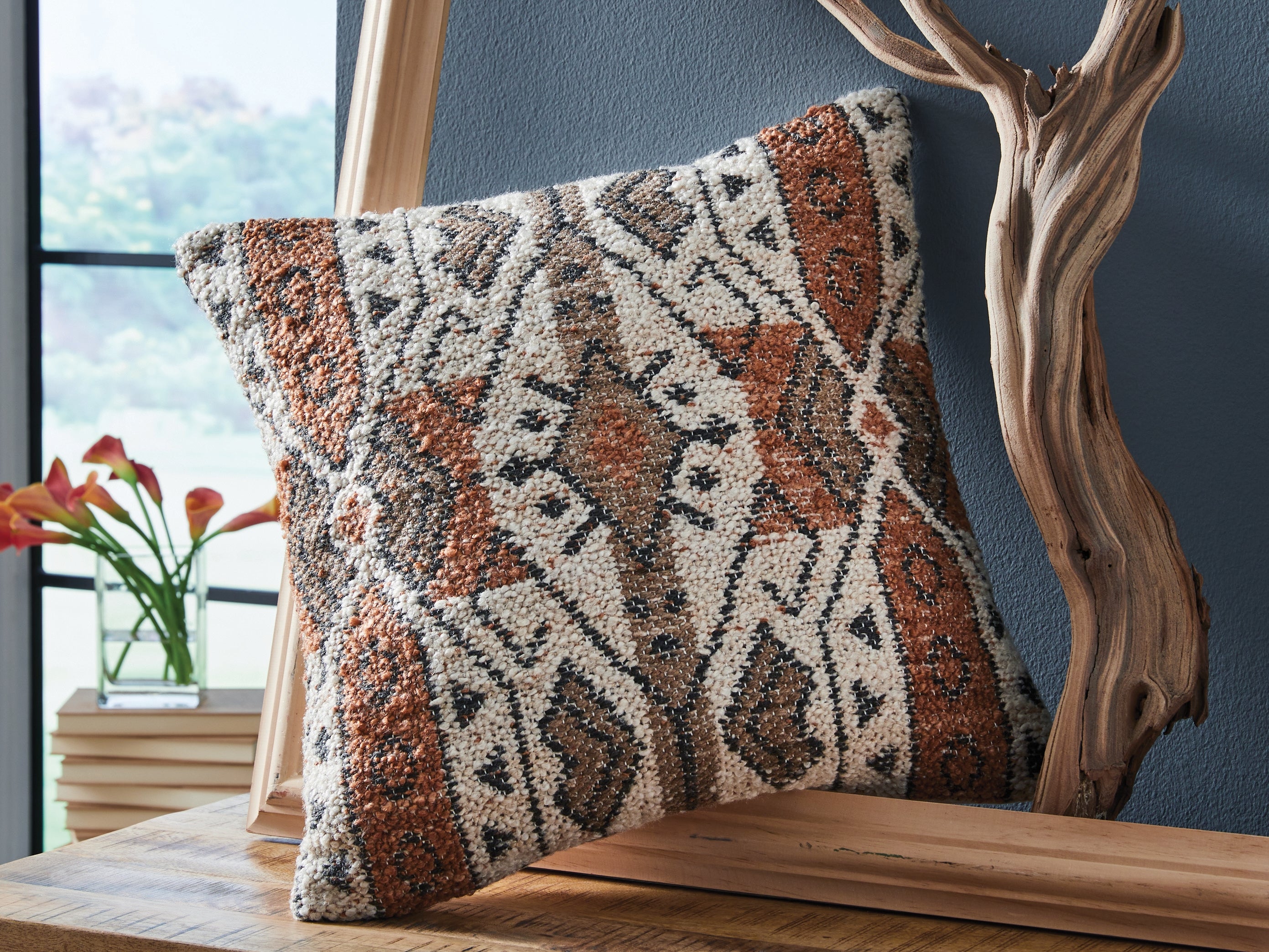 3 Brothers Decor - Ashley Furniture - Kierenworth Pillows - Pillow (4/CS) / Sienna/Ivory/Black - A1001110