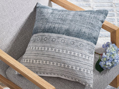 3 Brothers Decor - Ashley Furniture - Harperville Pillows - Pillow (4/CS) / Blue/White - A1001127