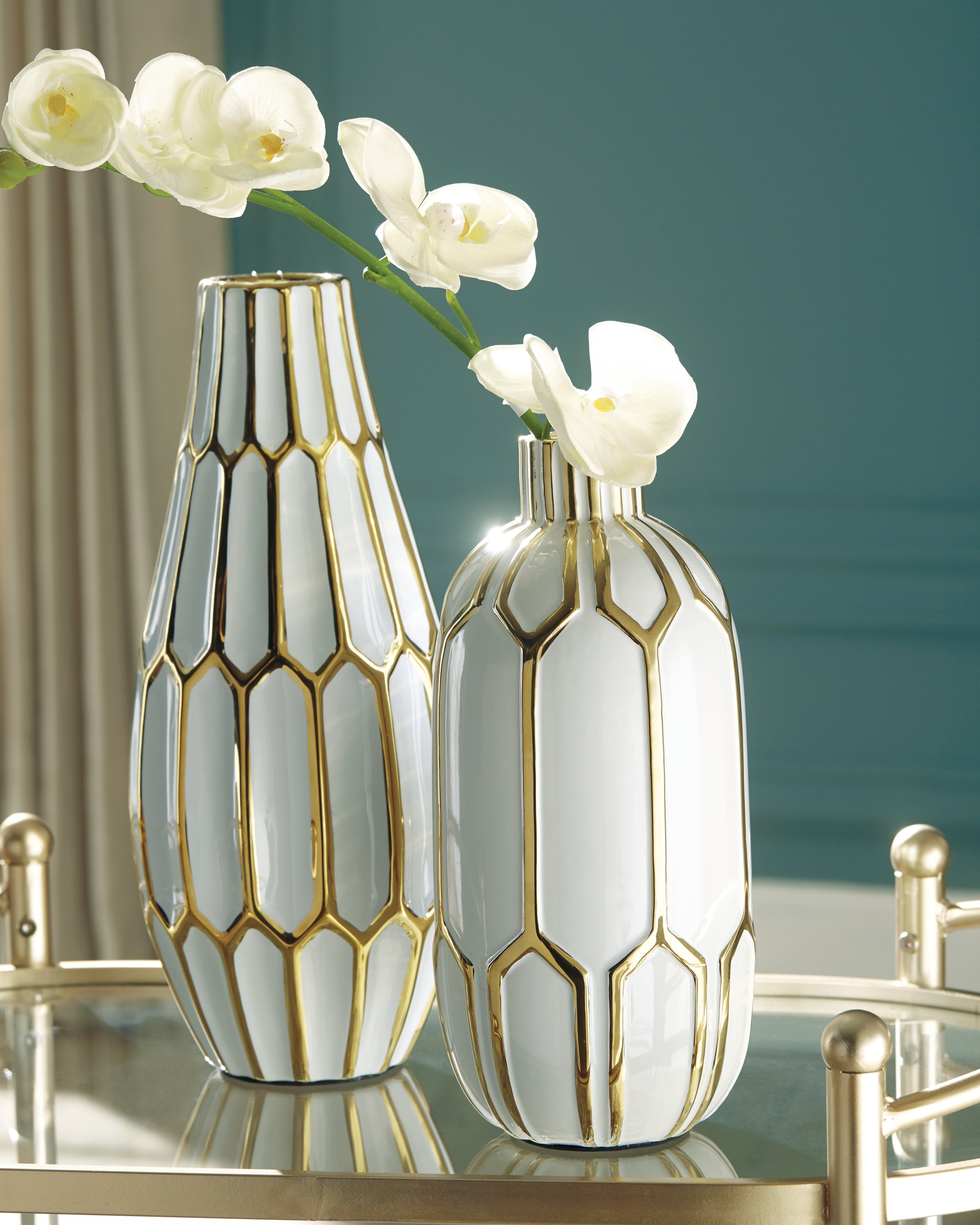 3 Brothers Decor - Ashley Furniture - Mohsen Vase - Vase Set (Set of 2) / Gold Finish/White - A2000135
