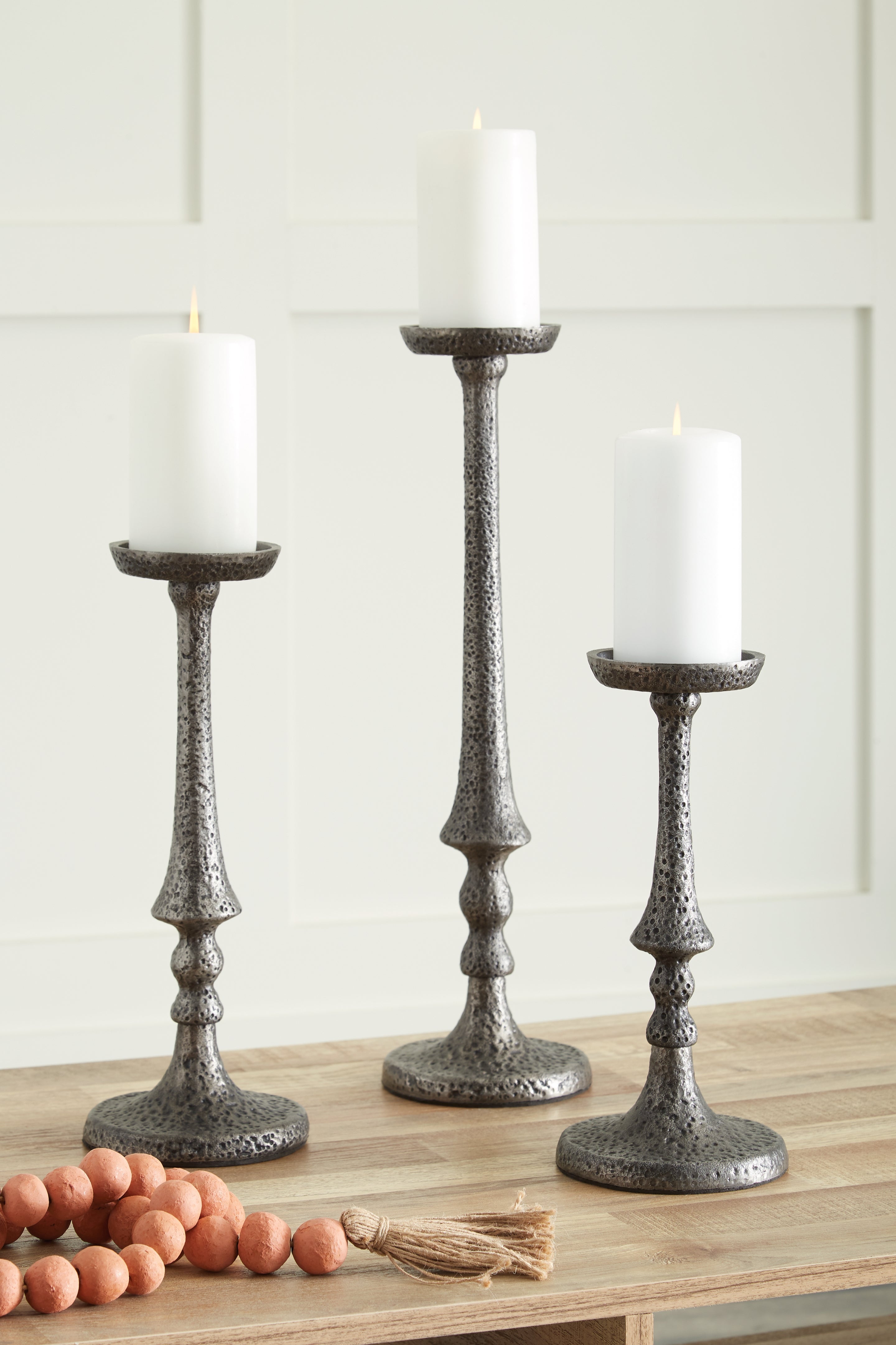 3 Brothers Decor - Ashley Furniture - Eravell Candle Holder - Candle Holder Set (3/CN) / Pewter Finish - A2000584