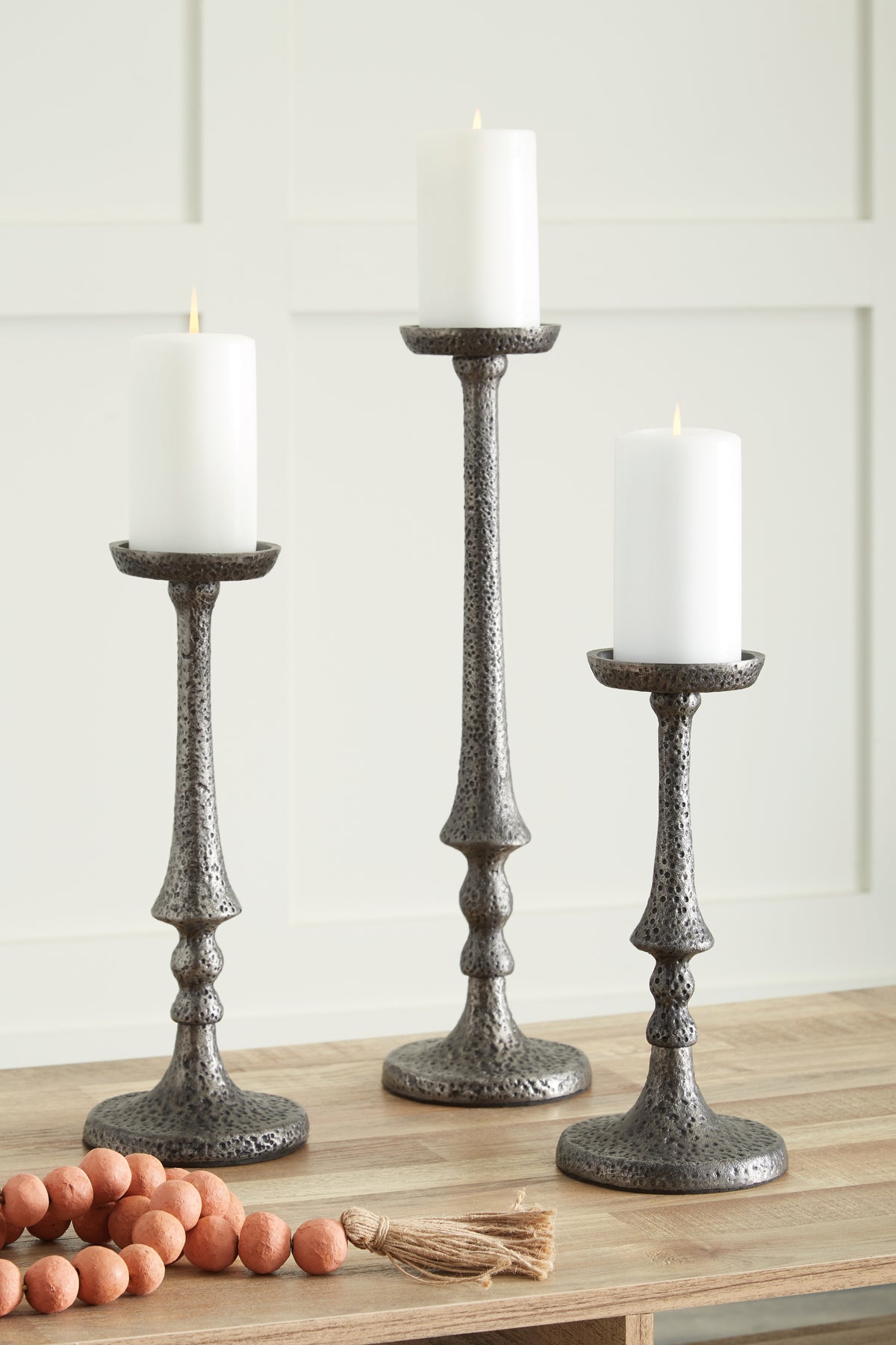 3 Brothers Decor - Ashley Furniture - Eravell Candle Holder - Candle Holder Set (3/CN) / Pewter Finish - A2000584