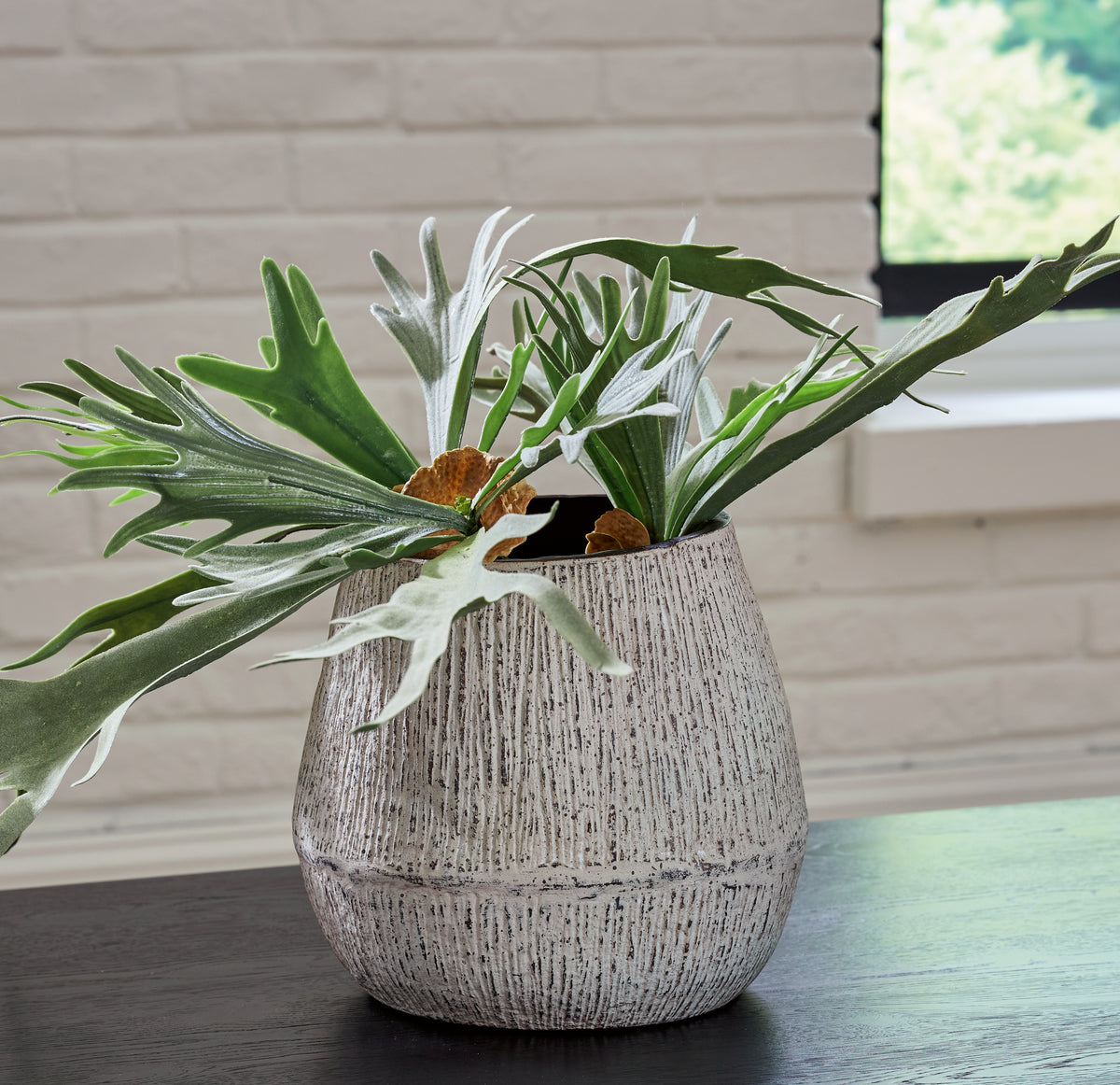 3 Brothers Decor - Ashley Furniture - Claymount Vase - Vase / Distressed Brown - A2000636
