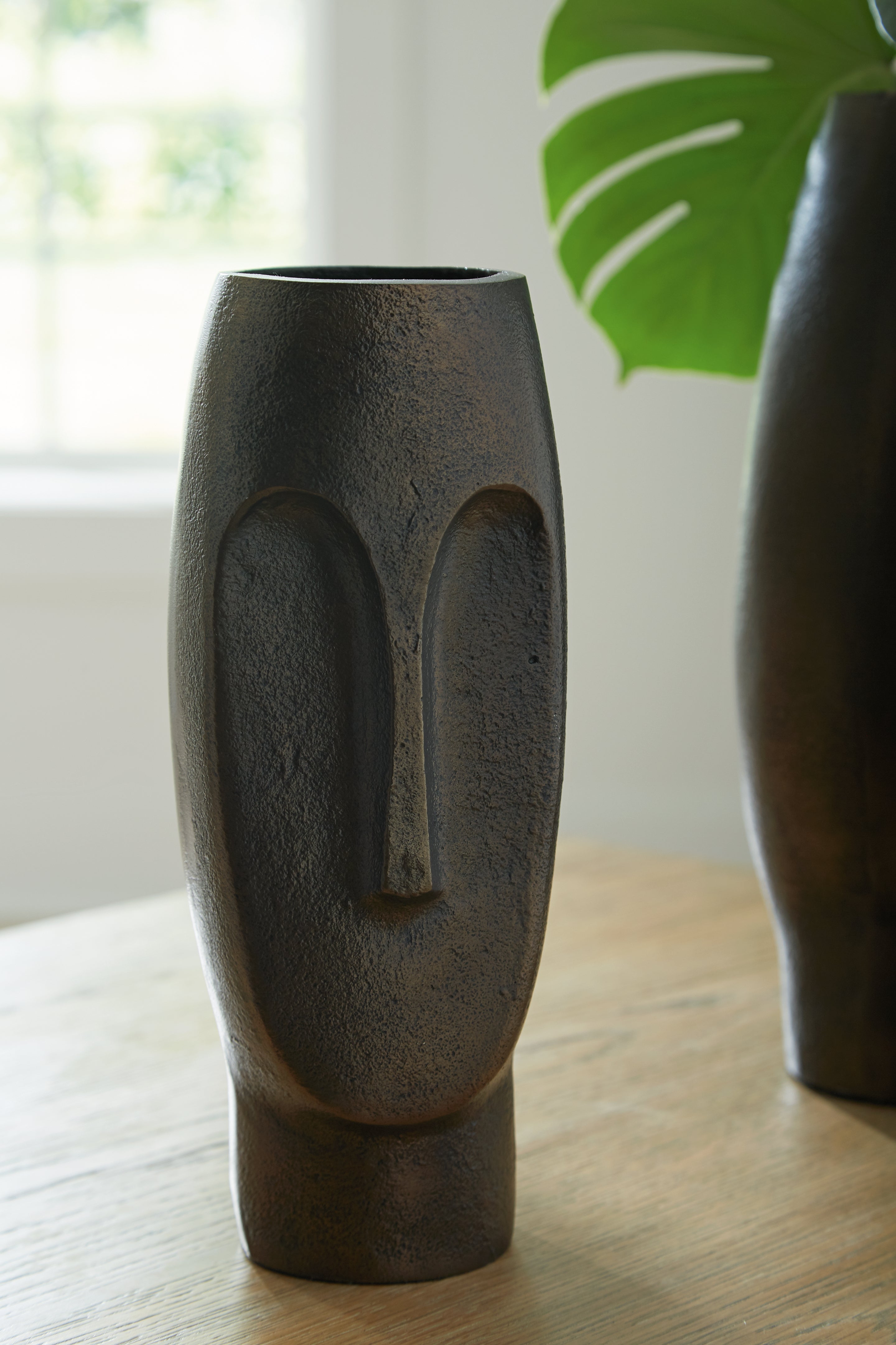 3 Brothers Decor - Ashley Furniture - Elanman Vase - Vase / Antique Bronze Finish - A2000692