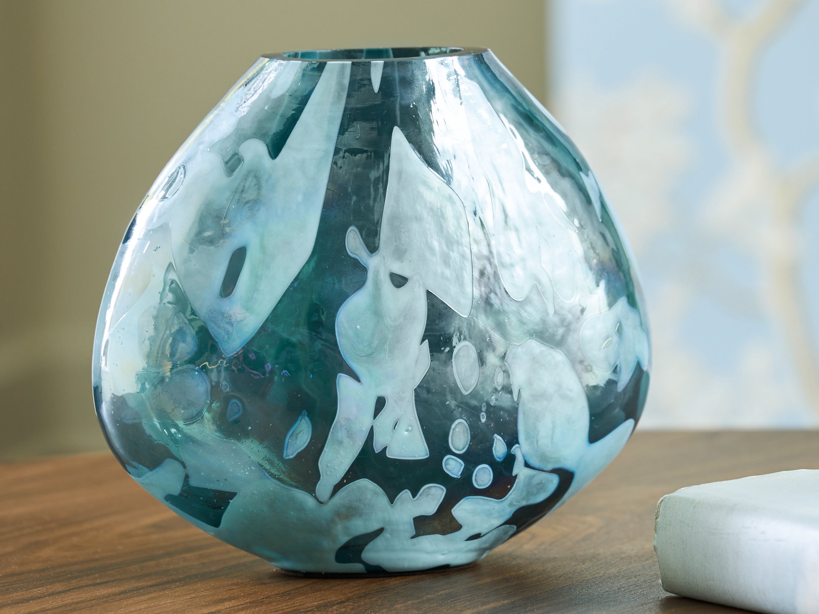 3 Brothers Decor - Ashley Furniture - Cartshaw Vase - Vase / Iridescent Teal - A2000738