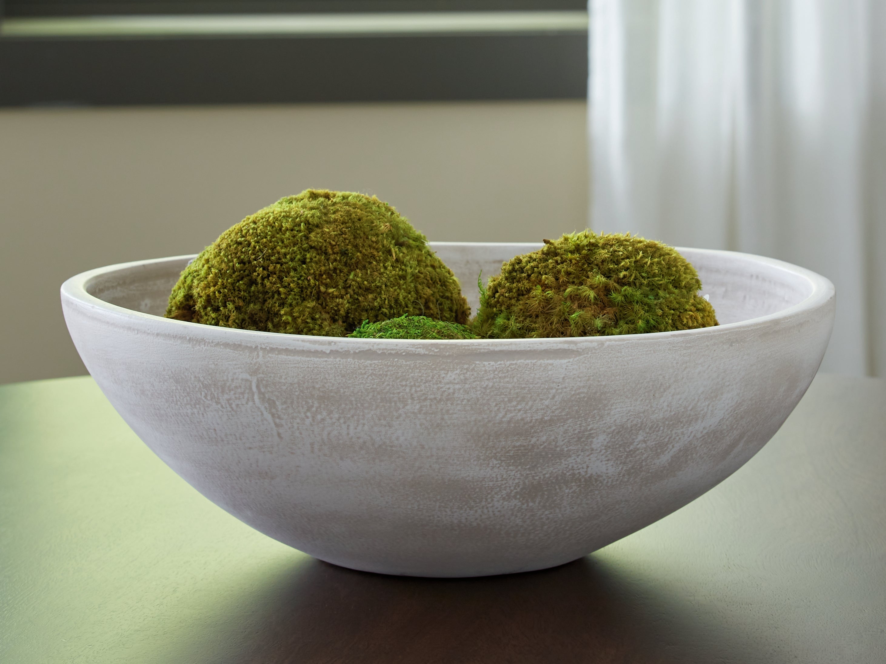 3 Brothers Decor - Ashley Furniture - Meadie Bowl - Bowl / Distressed White - A2000789