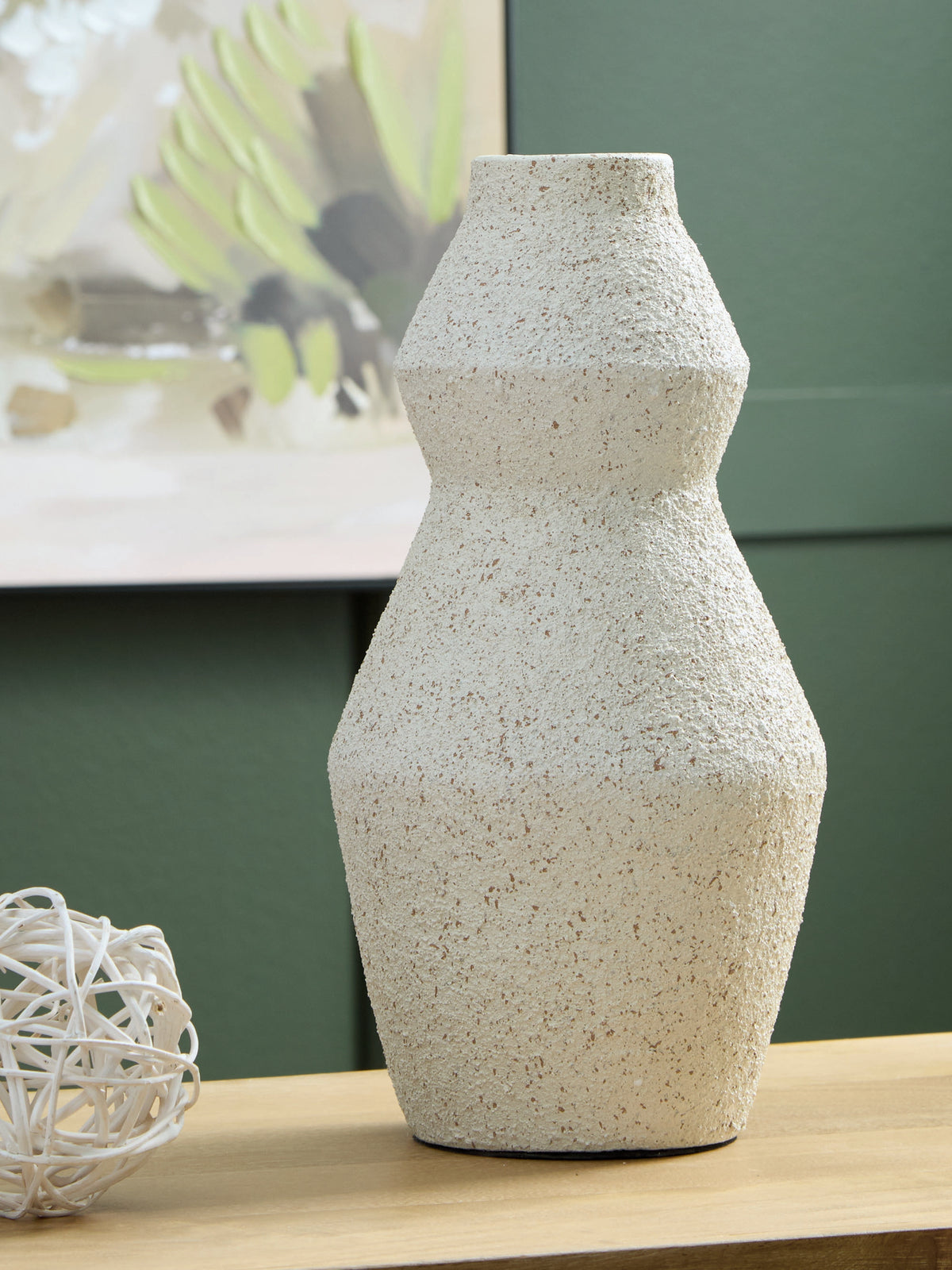 3 Brothers Decor - Ashley Furniture - Dawthorne Vase - Vase / Cream - A2000850