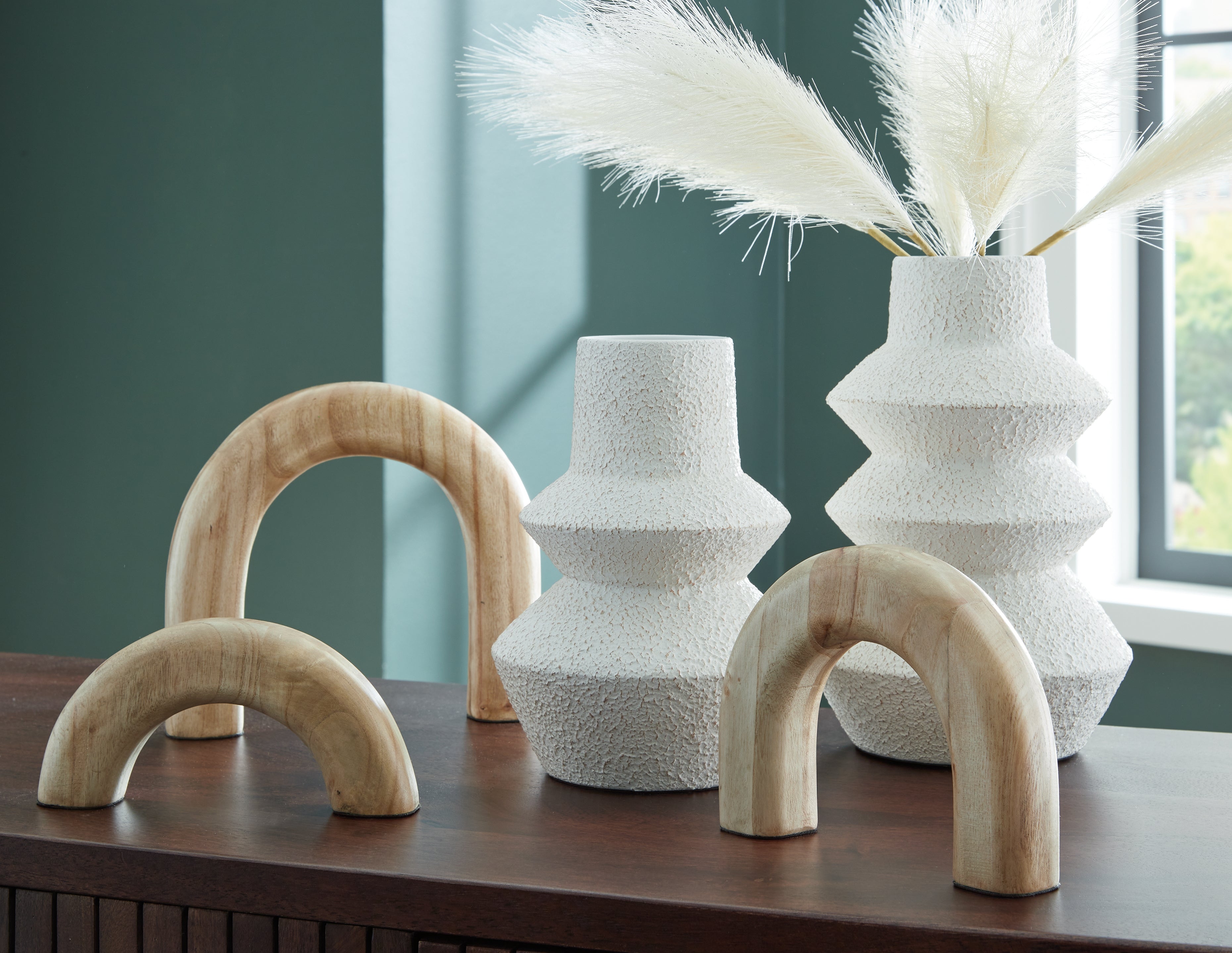 3 Brothers Decor - Ashley Furniture - Maddwarth Accessory Set (Set of 5) - Accessory Set (5/CN) / White/Natural Brown - A2C00214