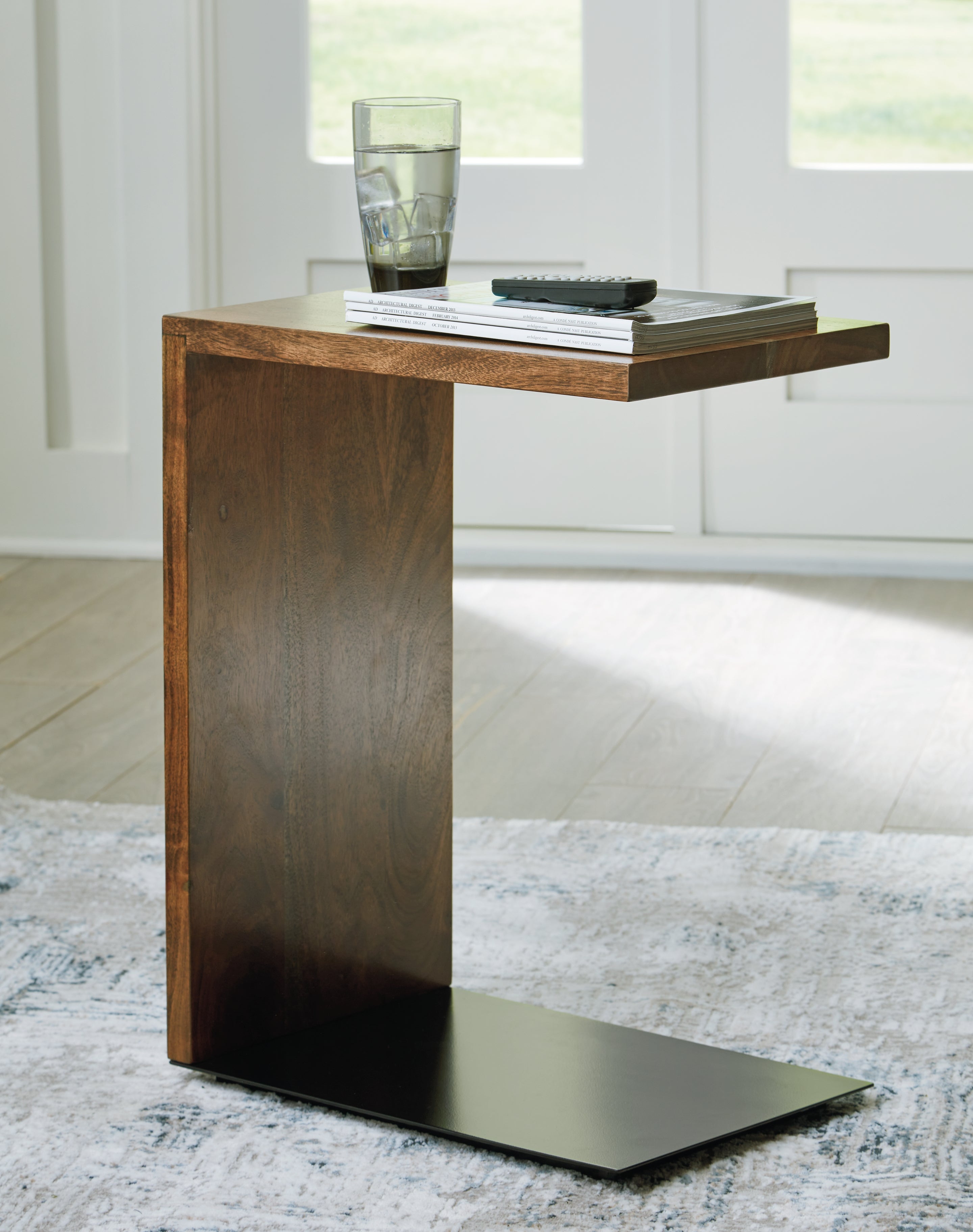 3 Brothers Decor - Ashley Furniture - Wimshaw Accent Table - Accent Table / Brown/Black - A4000618