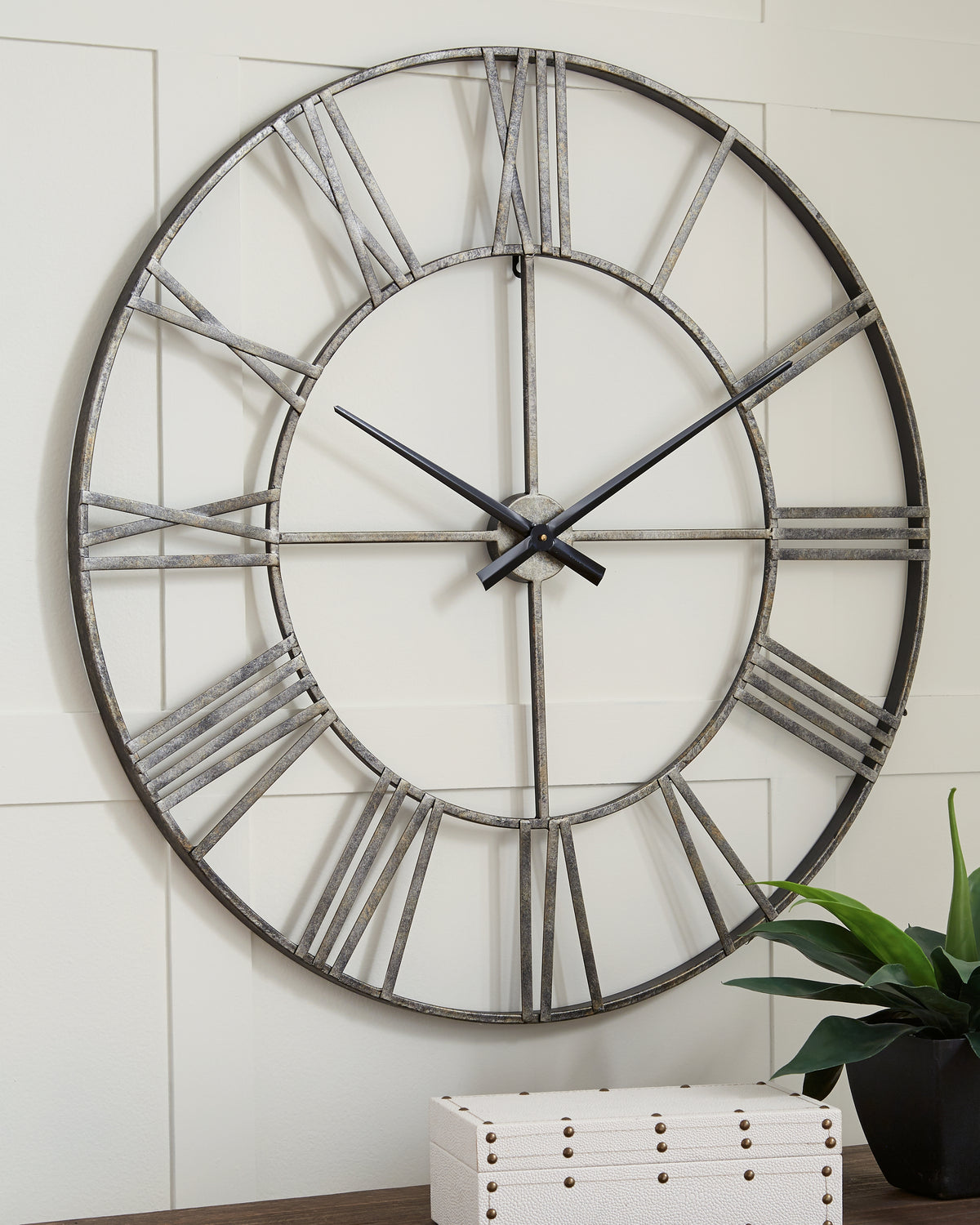 3 Brothers Decor - Ashley Furniture - Paquita Wall Decor - Wall Clock / Antique Silver - A8010237