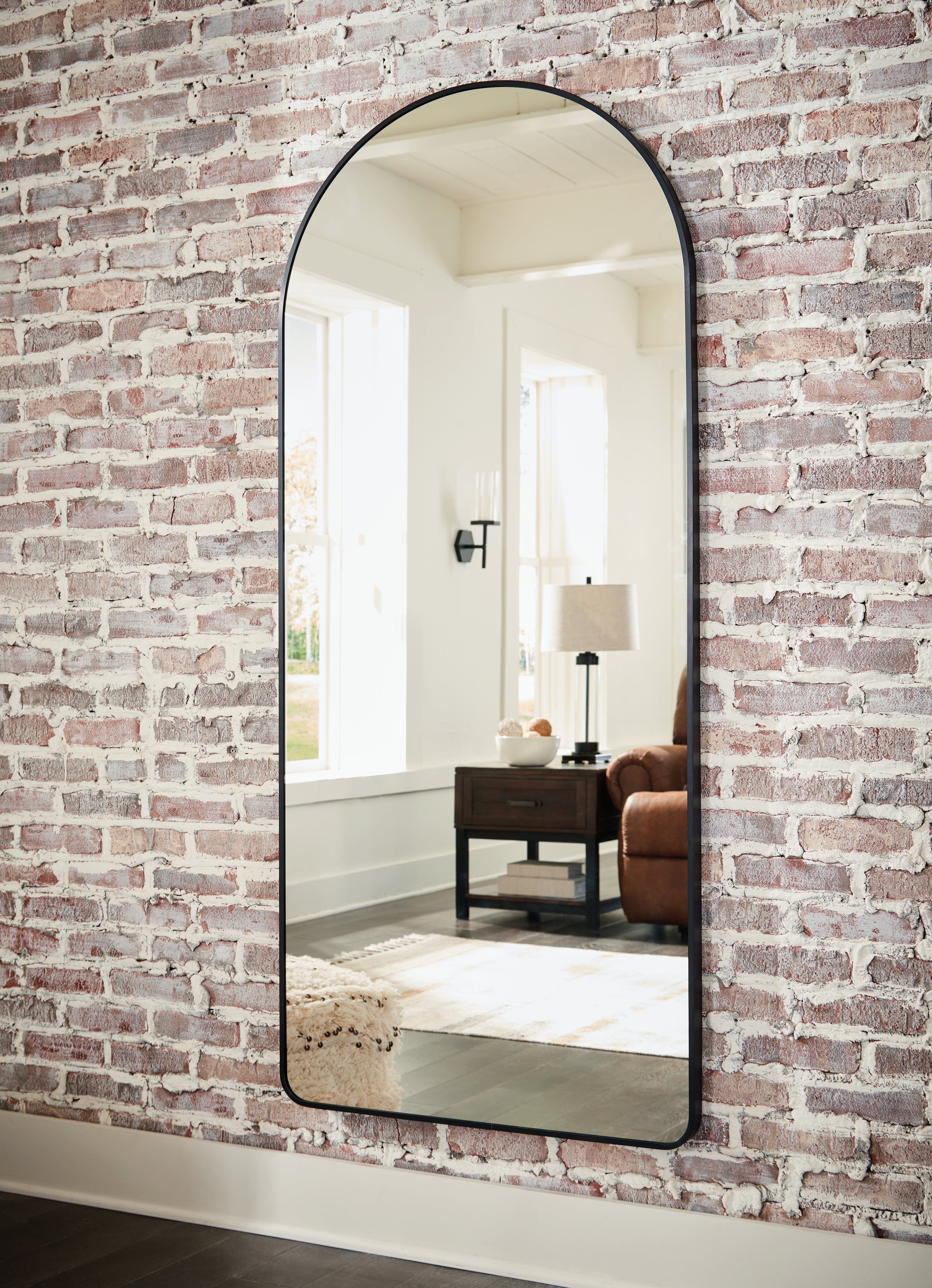 3 Brothers Decor - Ashley Furniture - Sethall Mirror - Floor Mirror / Black - A8010307