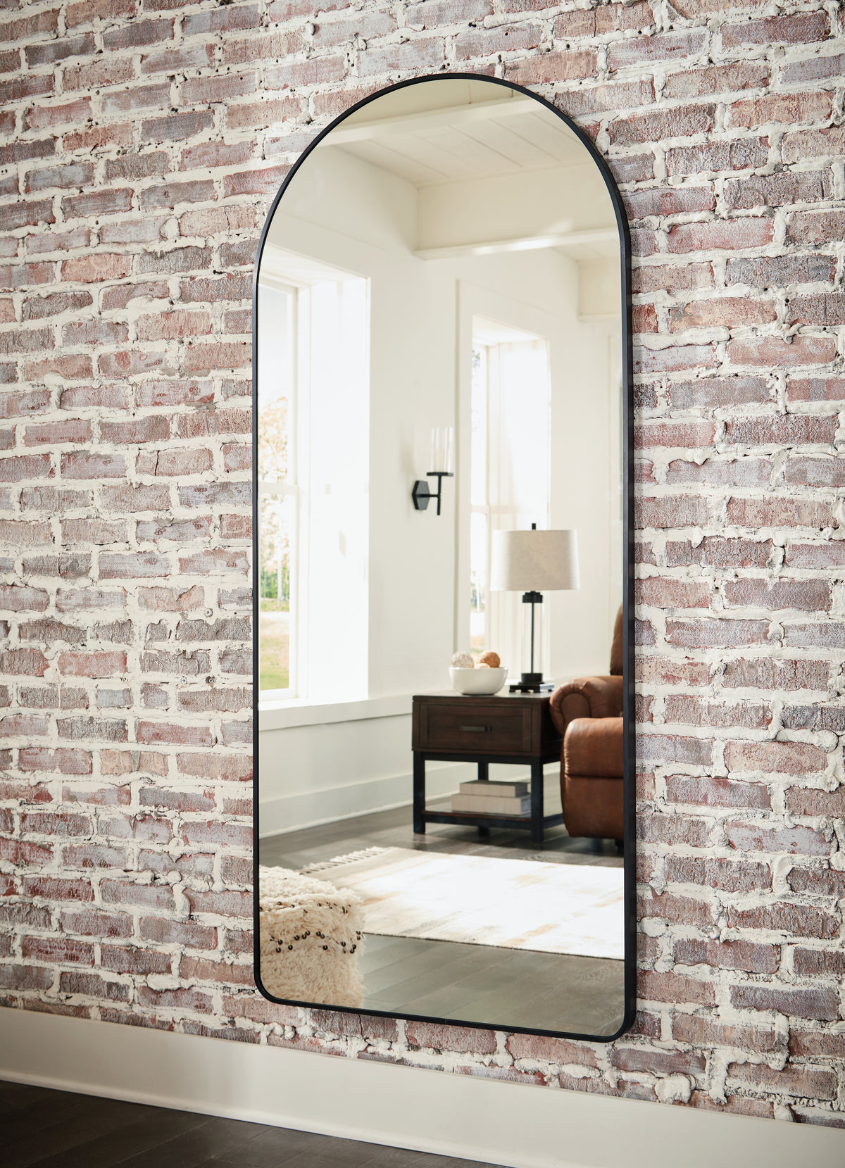 3 Brothers Decor - Ashley Furniture - Sethall Mirror - Floor Mirror / Black - A8010307
