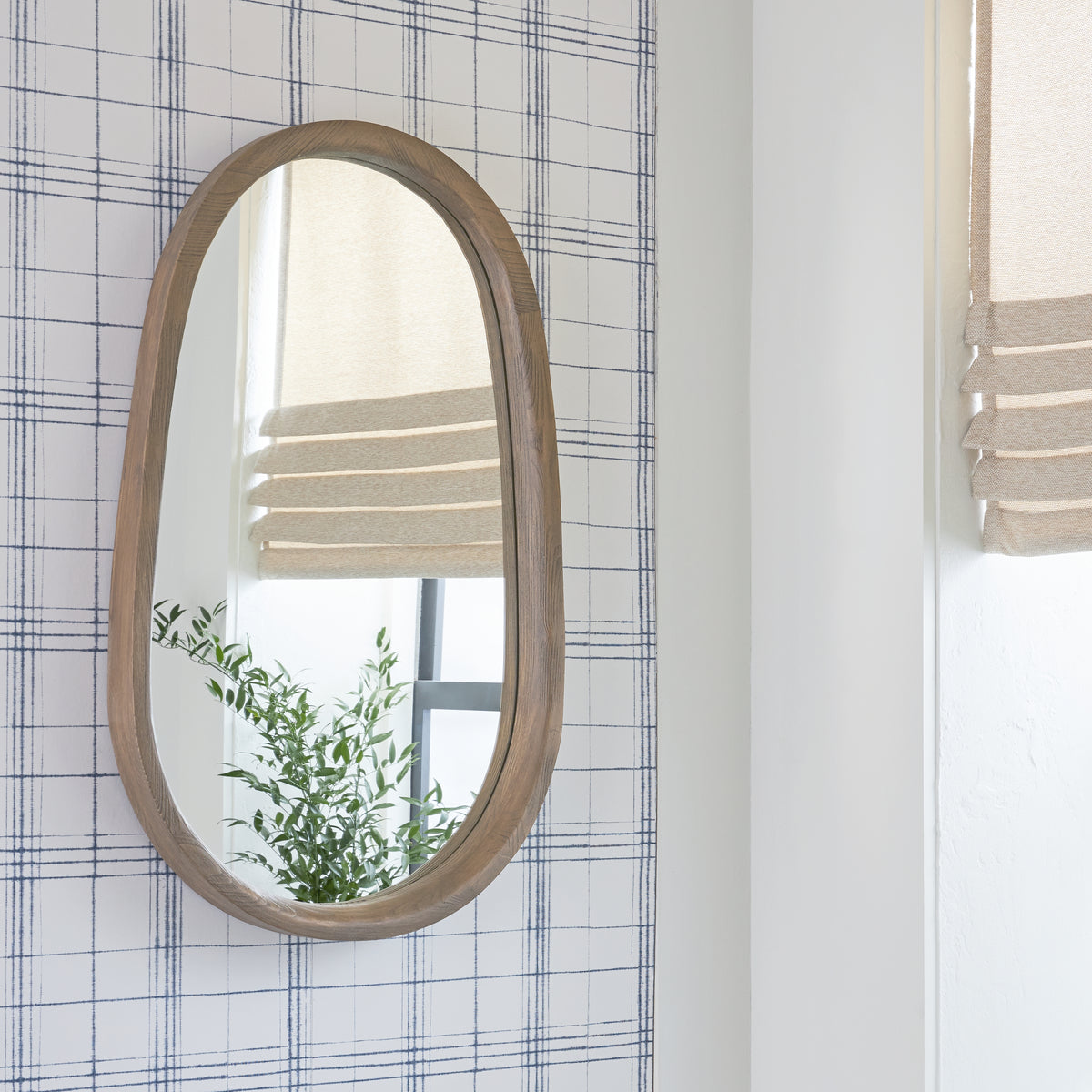 3 Brothers Decor - Ashley Furniture - Aarilynn Mirror - Accent Mirror / Antique Brown - A8010329