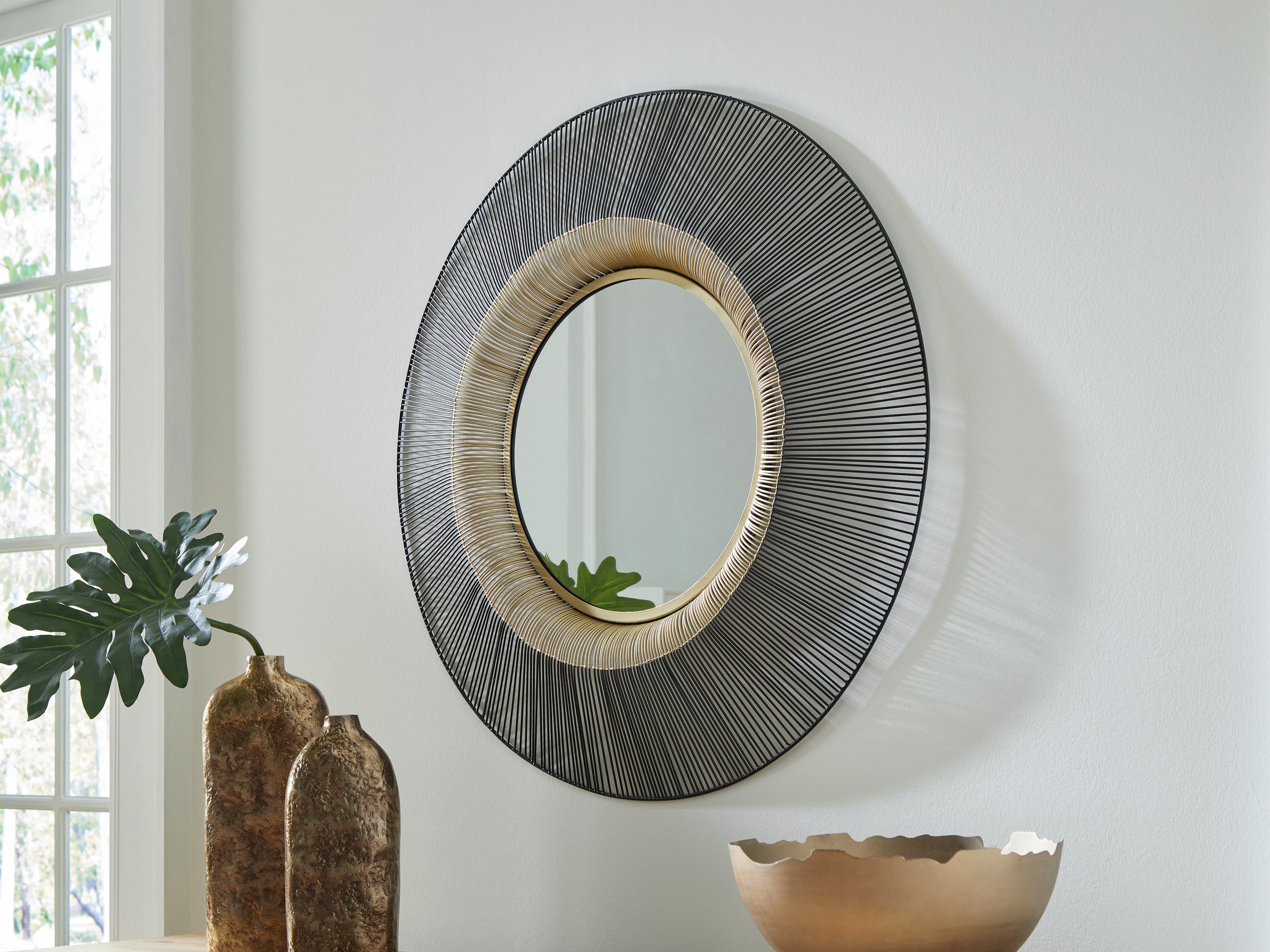 3 Brothers Decor - Ashley Furniture - Dallmen Mirror - Accent Mirror / Black/Gold Finish - A8010407