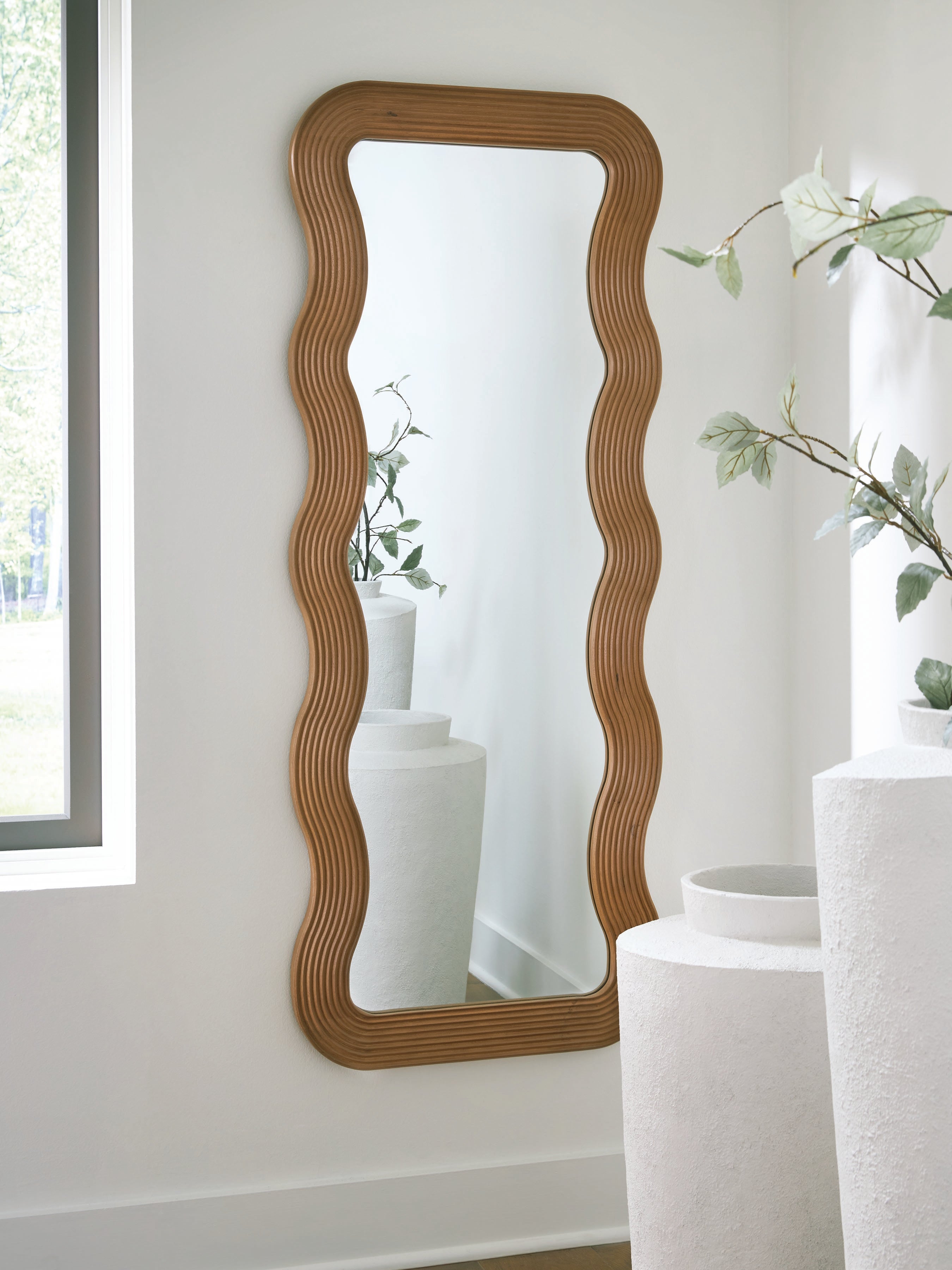 3 Brothers Decor - Ashley Furniture - Ellisonville Mirror - Floor Mirror / Brown - A8010413