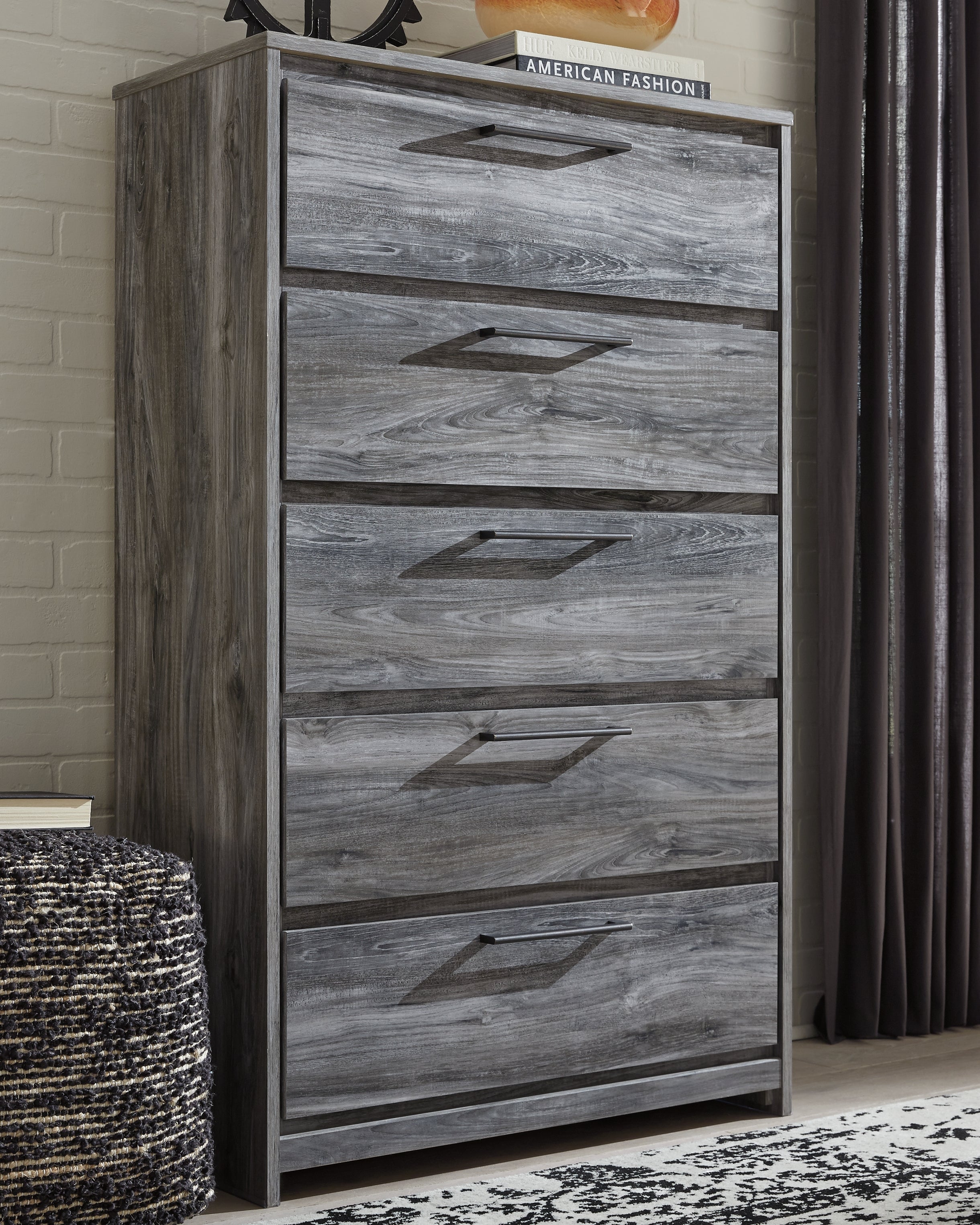 3 Brothers Decor - Ashley Furniture - Baystorm Bedroom - Five Drawer Chest / Gray - B221-46
