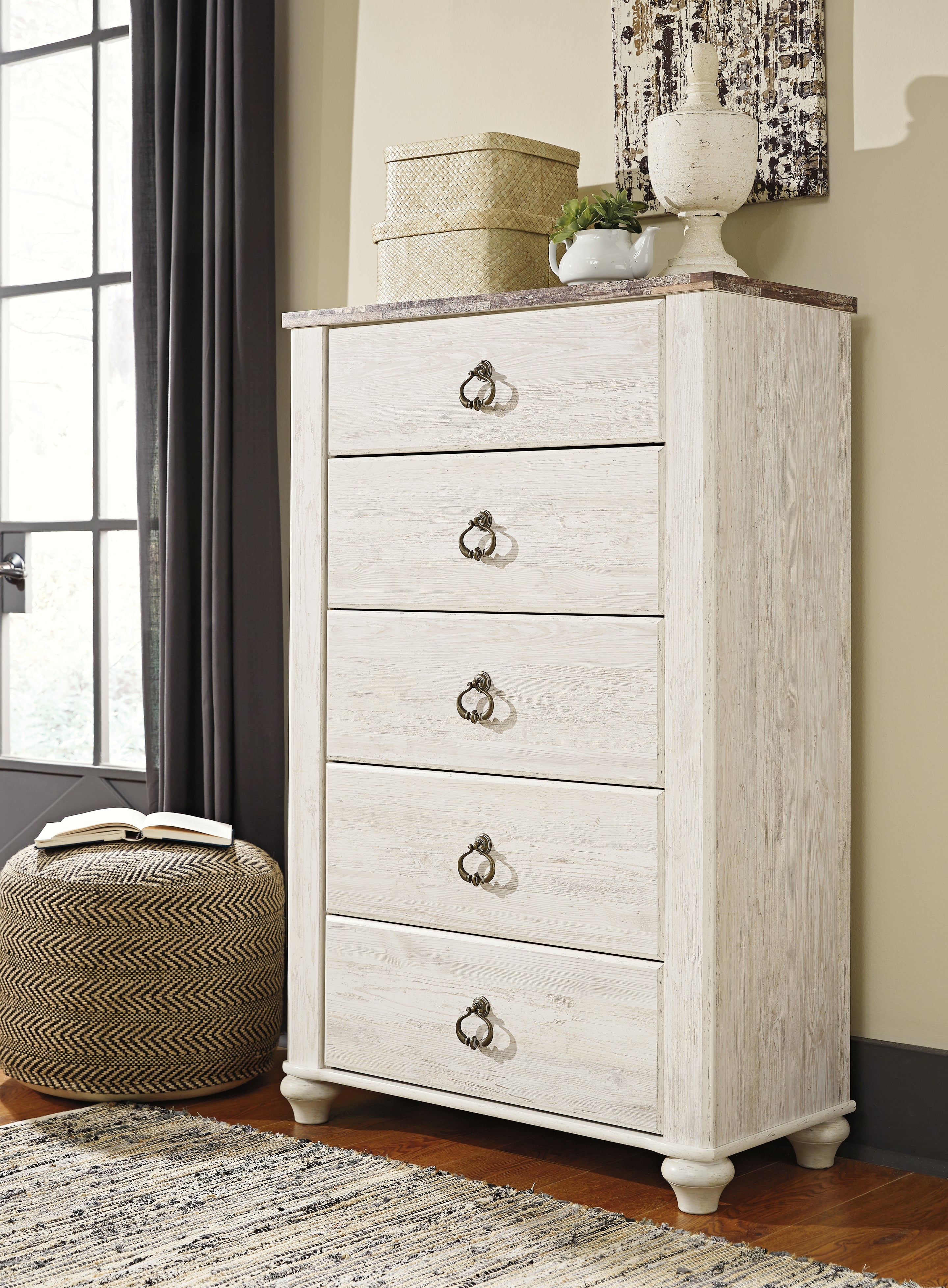 3 Brothers Decor - Ashley Furniture - Willowton Bedroom - Five Drawer Chest / Whitewash - B267-46