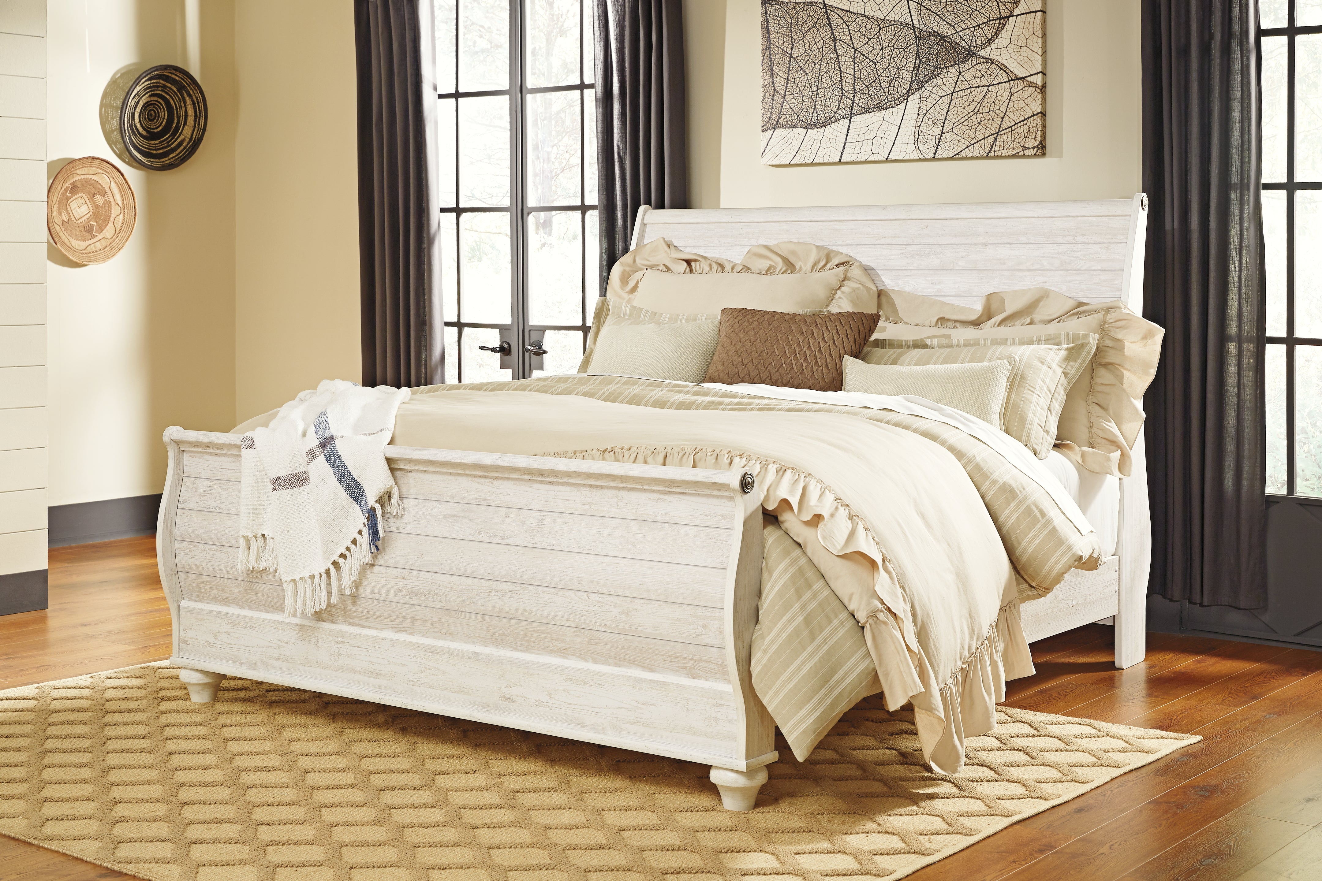 3 Brothers Decor - Ashley Furniture - Willowton Bedroom - Queen Sleigh Bed / Whitewash - B267B4