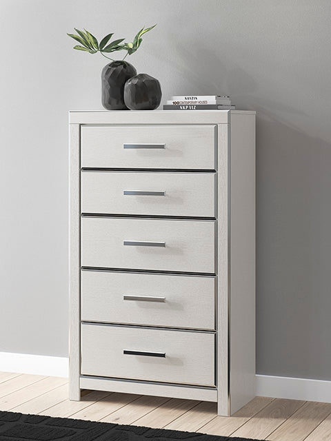 3 Brothers Decor - Ashley Furniture - Zuraleus Bedroom - Five Drawer Chest / White - PCB3381-46