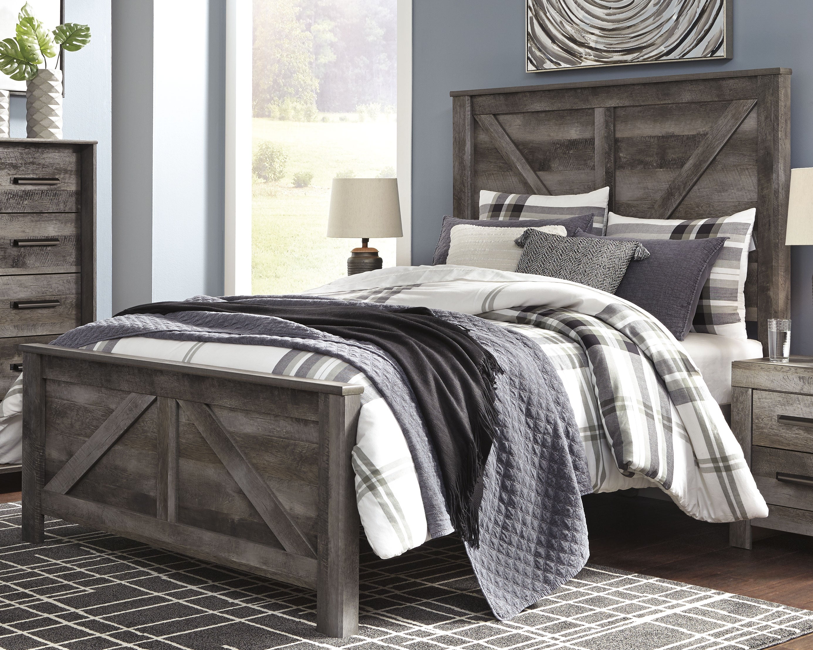 3 Brothers Decor - Ashley Furniture - Wynnlow Bedroom - Queen Crossbuck Panel Bed / Gray - B440B9