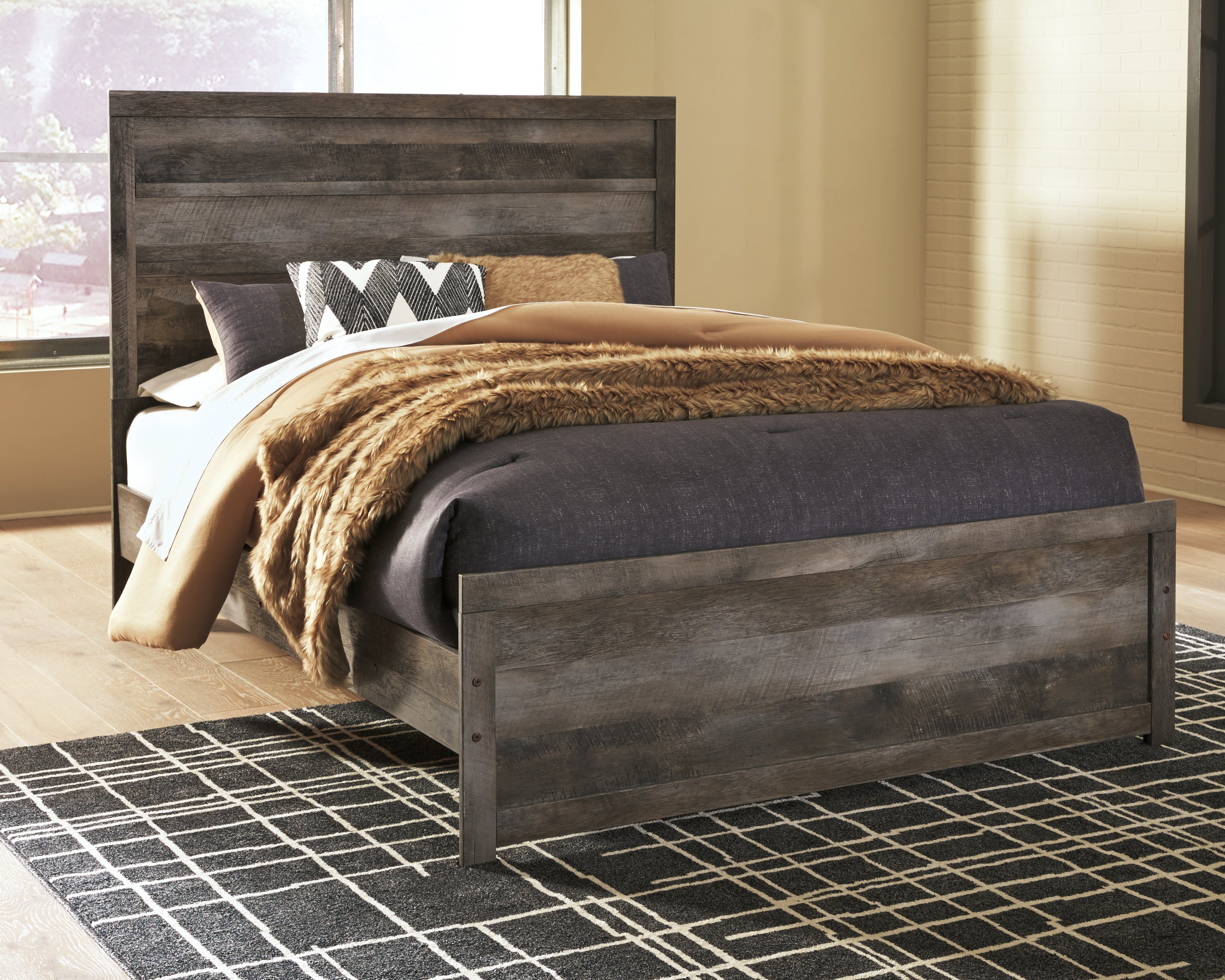 3 Brothers Decor - Ashley Furniture - Wynnlow Bedroom - Queen Panel Bed / Gray - B440B2