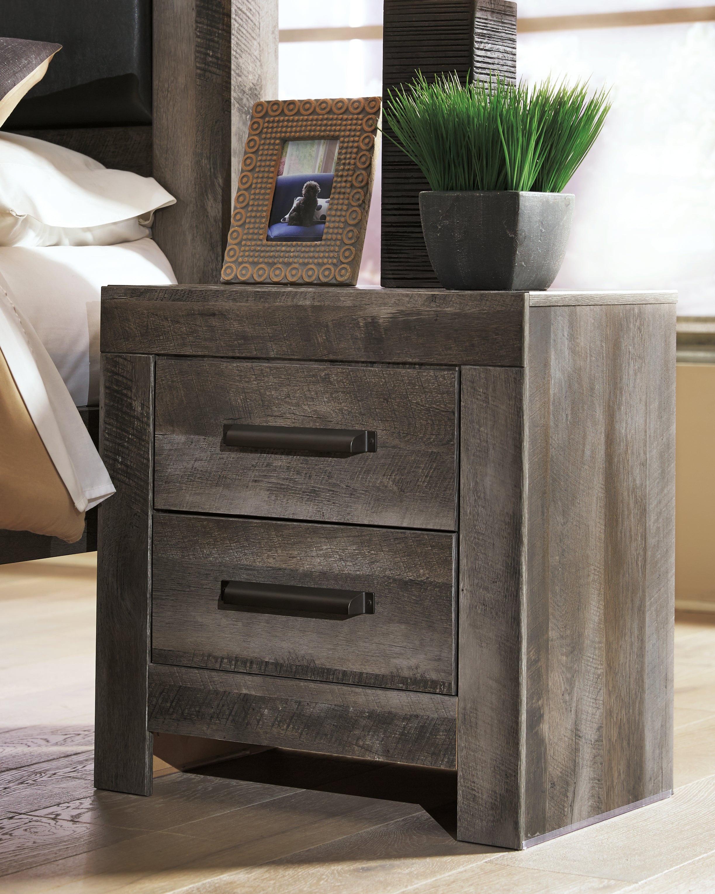 3 Brothers Decor - Ashley Furniture - Wynnlow Bedroom - Two Drawer Night Stand / Gray - B440-92