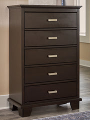 3 Brothers Decor - Ashley Furniture - Covetown Bedroom - Five Drawer Chest / Dark Brown - B441-46