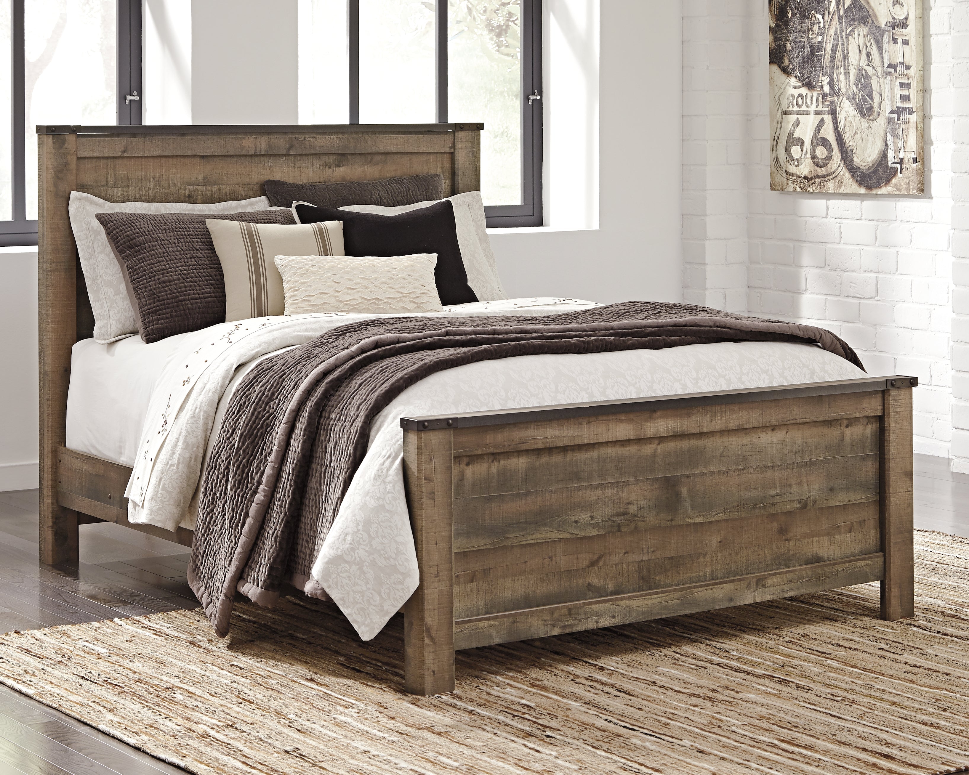 3 Brothers Decor - Ashley Furniture - Trinell Bedroom - Queen Panel Bed / Brown - B446B11