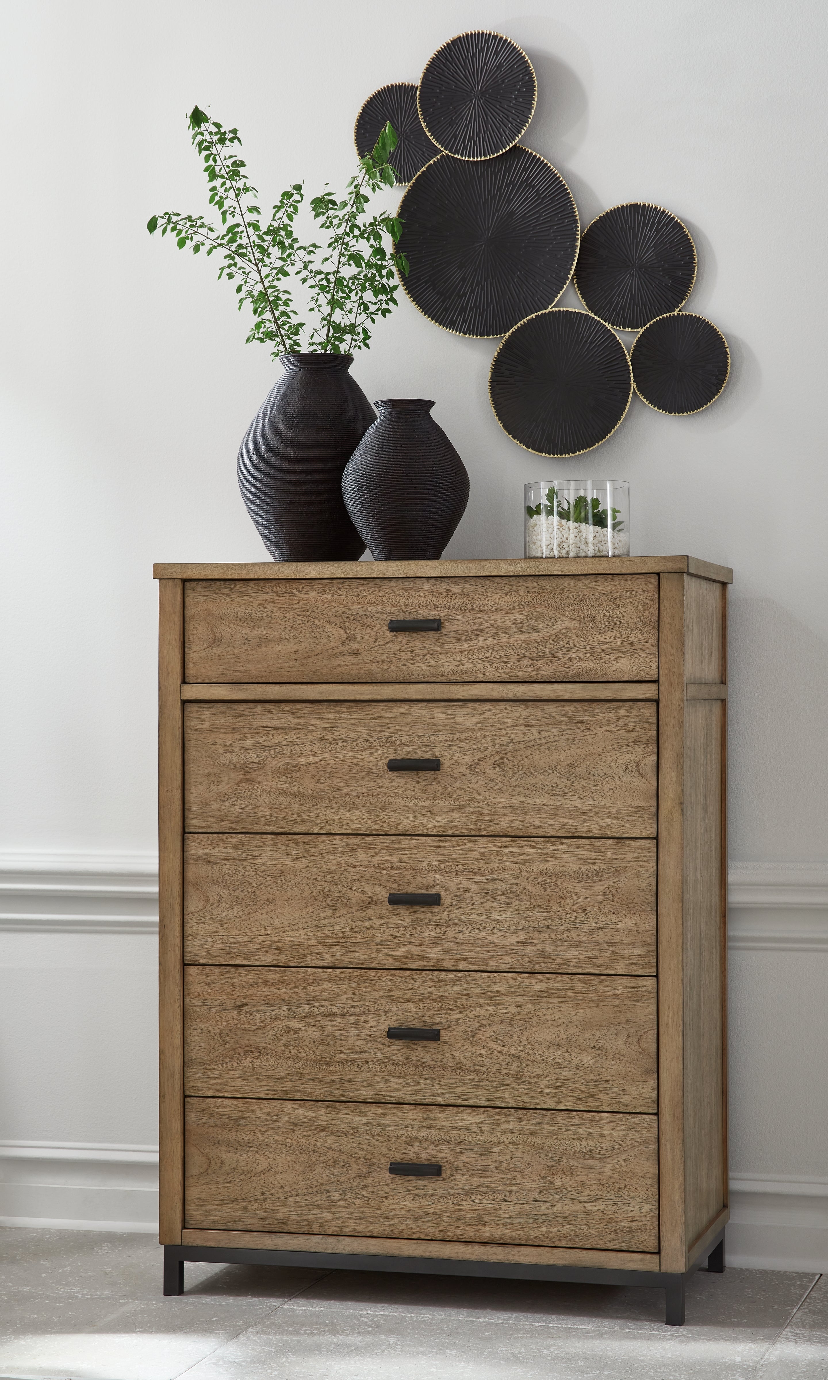 3 Brothers Decor - Ashley Furniture - Tomtyn Bedroom - Five Drawer Chest / Light Brown - B622-46