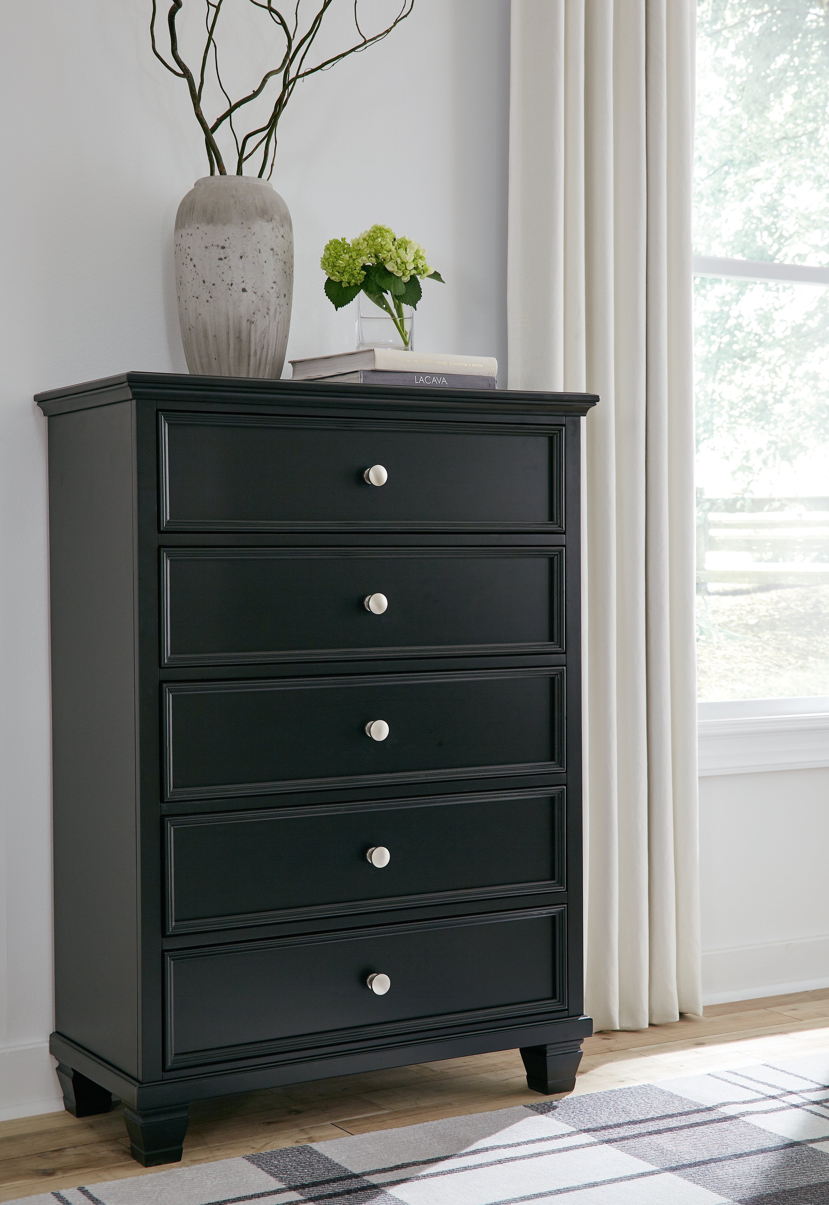 3 Brothers Decor - Ashley Furniture - Lanolee Bedroom - Five Drawer Chest / Black - B687-46