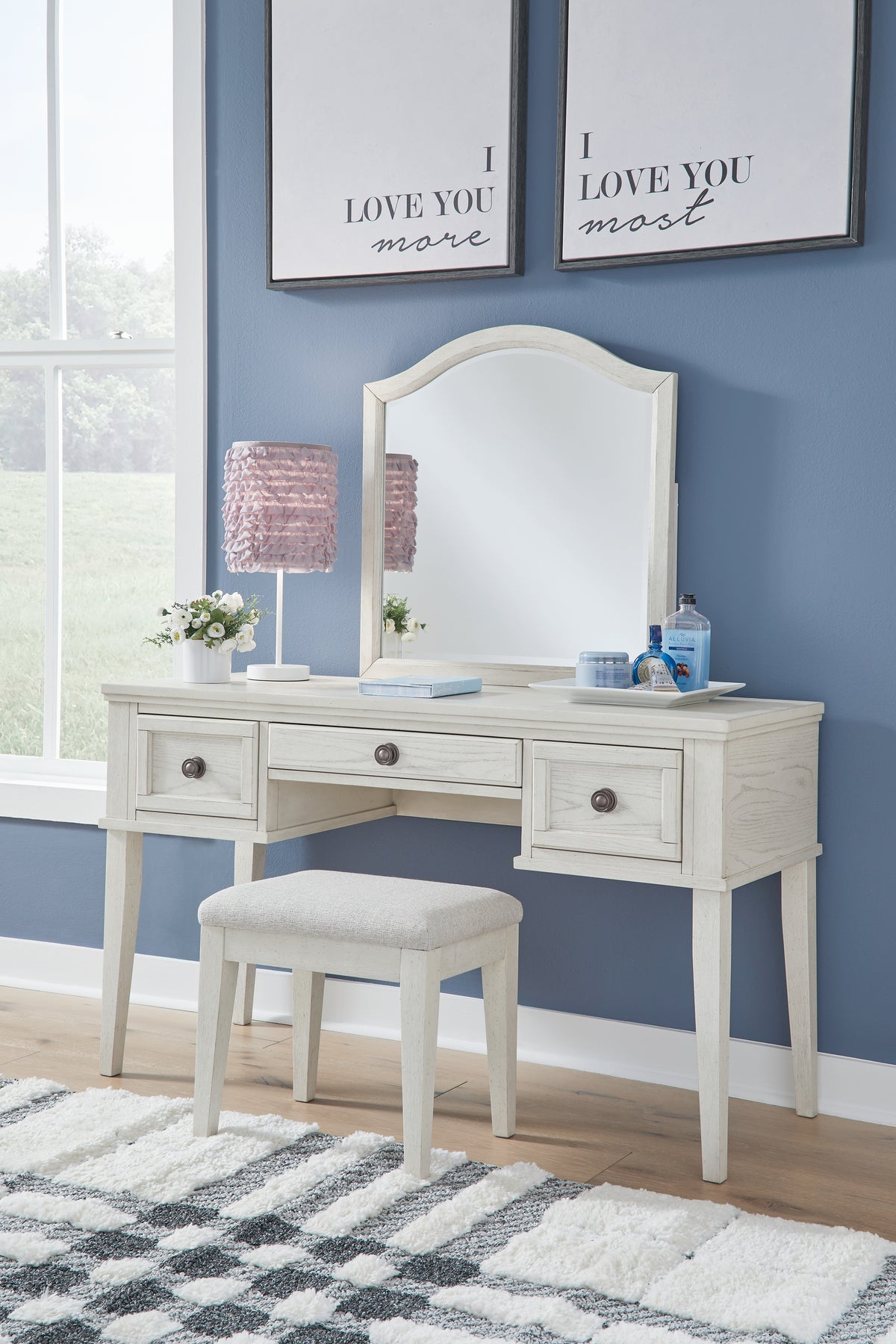 3 Brothers Decor - Ashley Furniture - Robbinsdale Mirrored Vanity with Bench - Mirrored Vanity with Bench / Antique White - B742B11