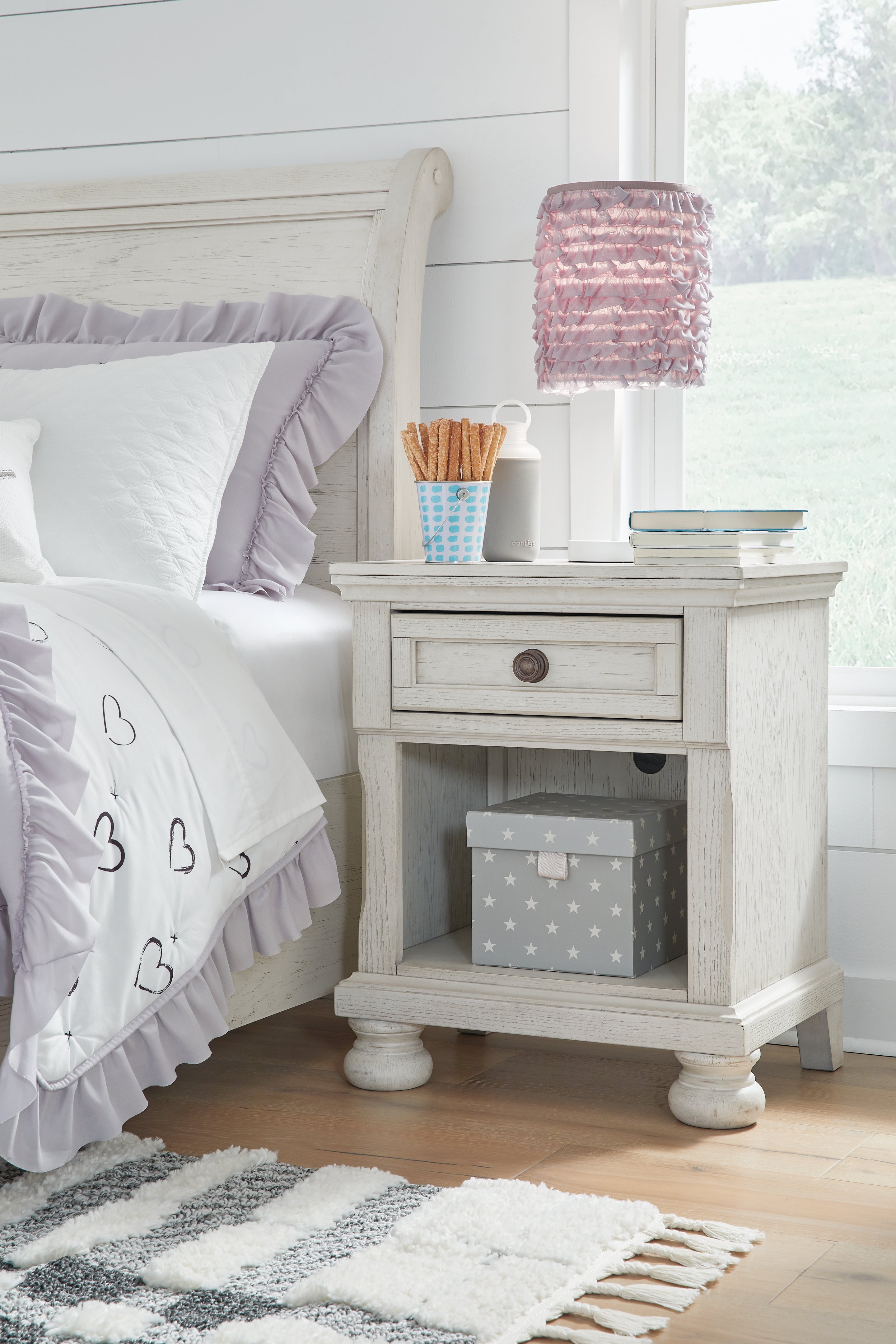 3 Brothers Decor - Ashley Furniture - Robbinsdale Bedroom - One Drawer Night Stand / Antique White - B742-91