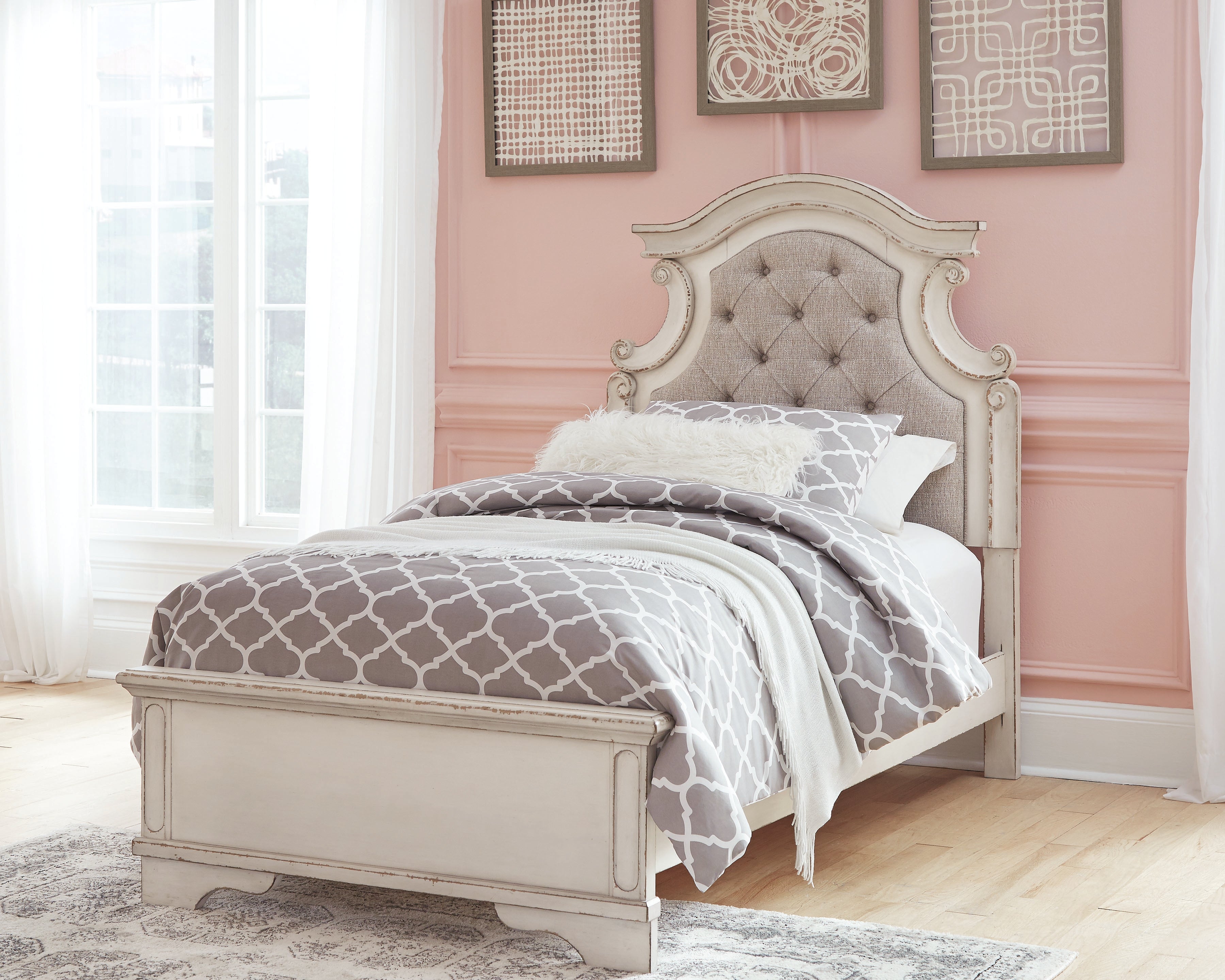 3 Brothers Decor - Ashley Furniture - Realyn Bedroom - Full Panel Bed / Chipped White - B743B14