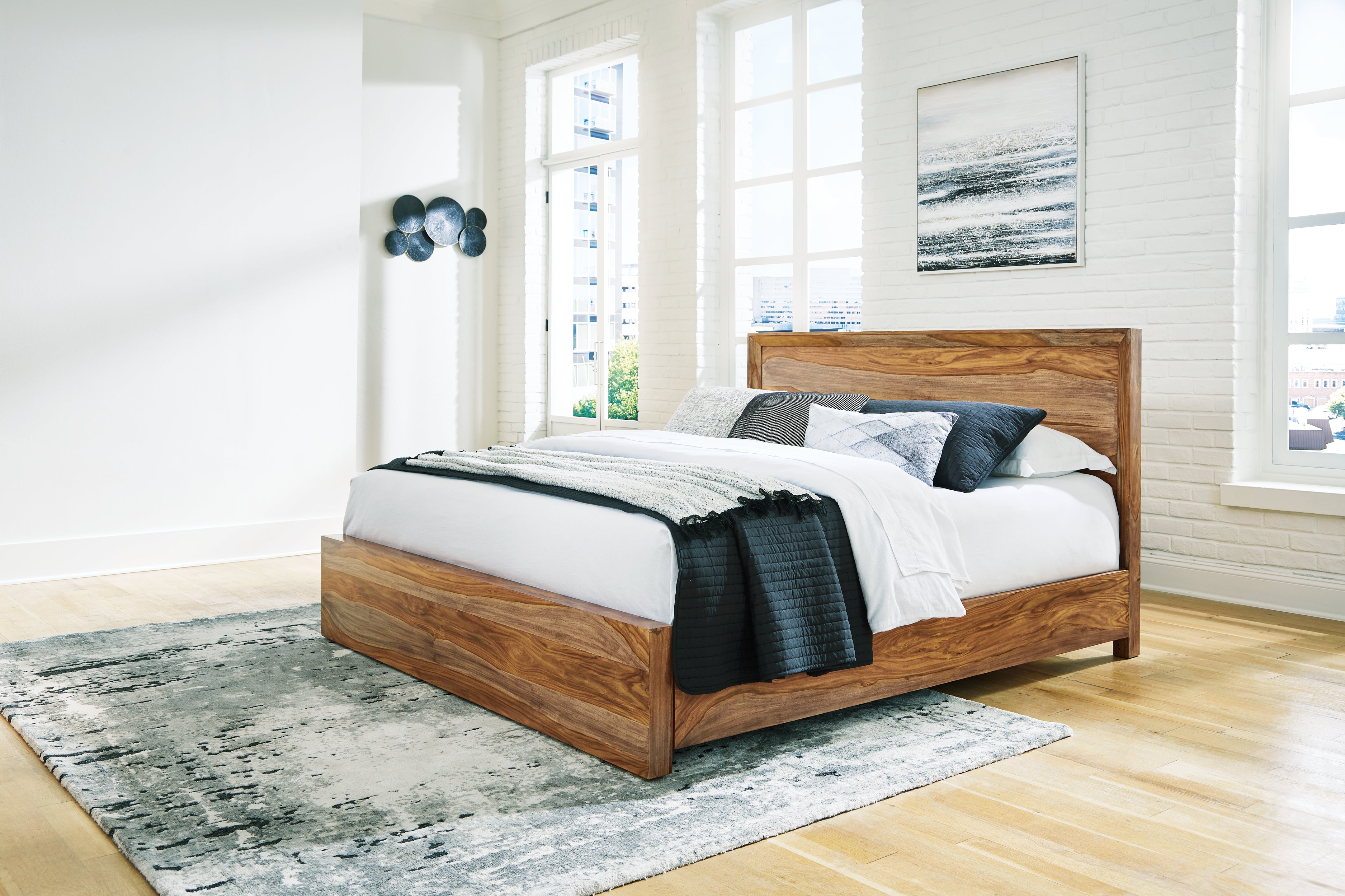 3 Brothers Decor - Ashley Furniture - Dressonni Bedroom - California King Panel Bed / Brown - B790B5
