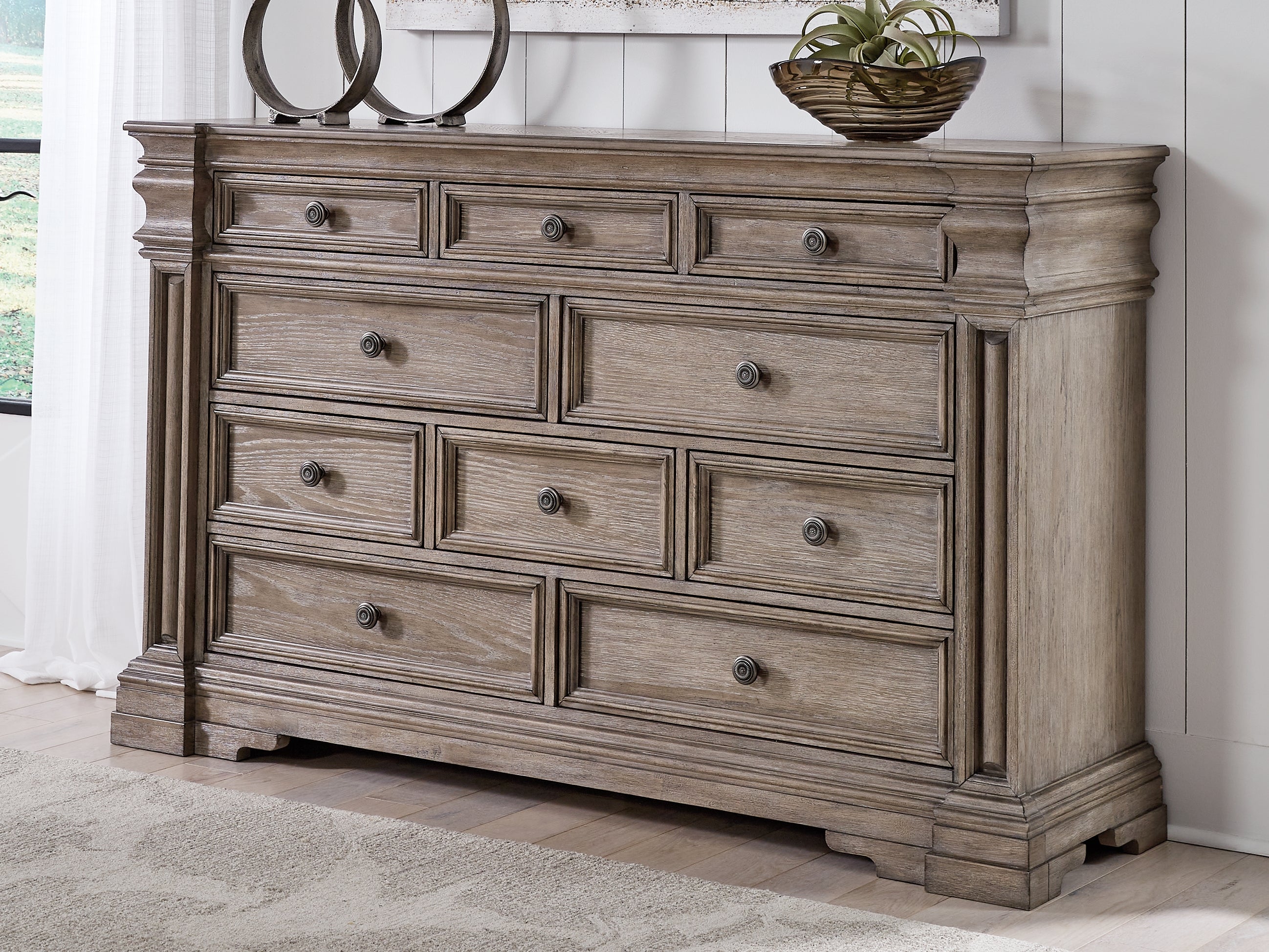 3 Brothers Decor - Ashley Furniture - Blairhurst Bedroom - Dresser / Light Grayish Brown - B916-31