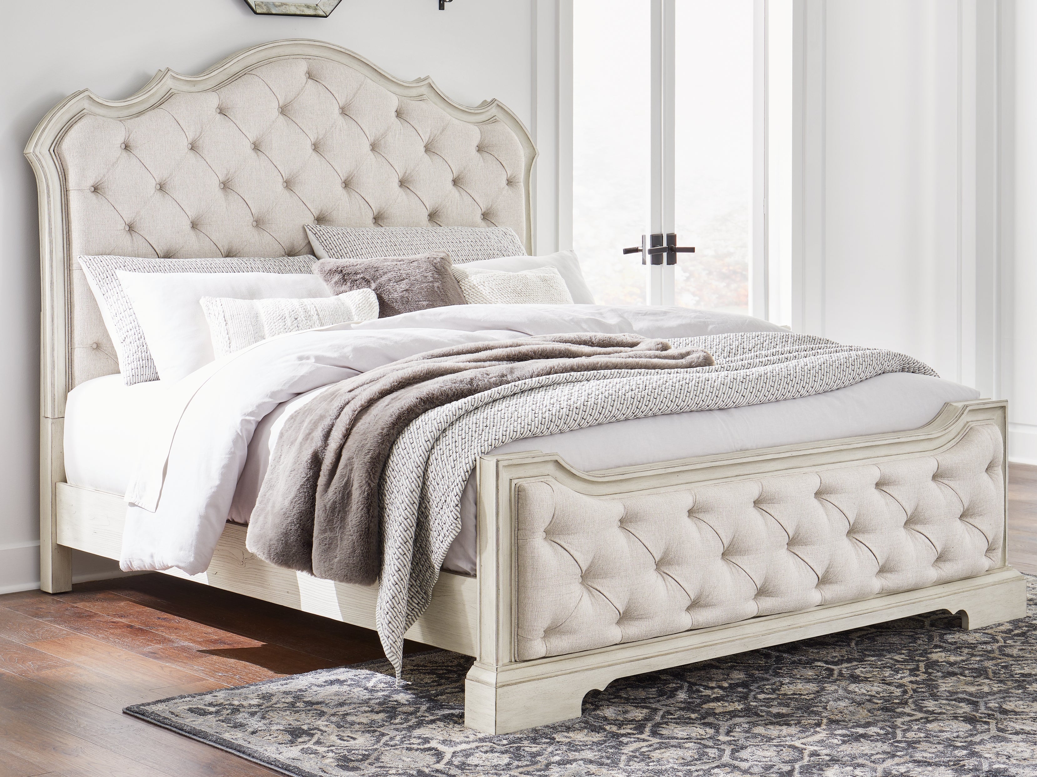 3 Brothers Decor - Ashley Furniture - Arlendyne Bedroom - California King Upholstered Bed / Antique White - B980B5