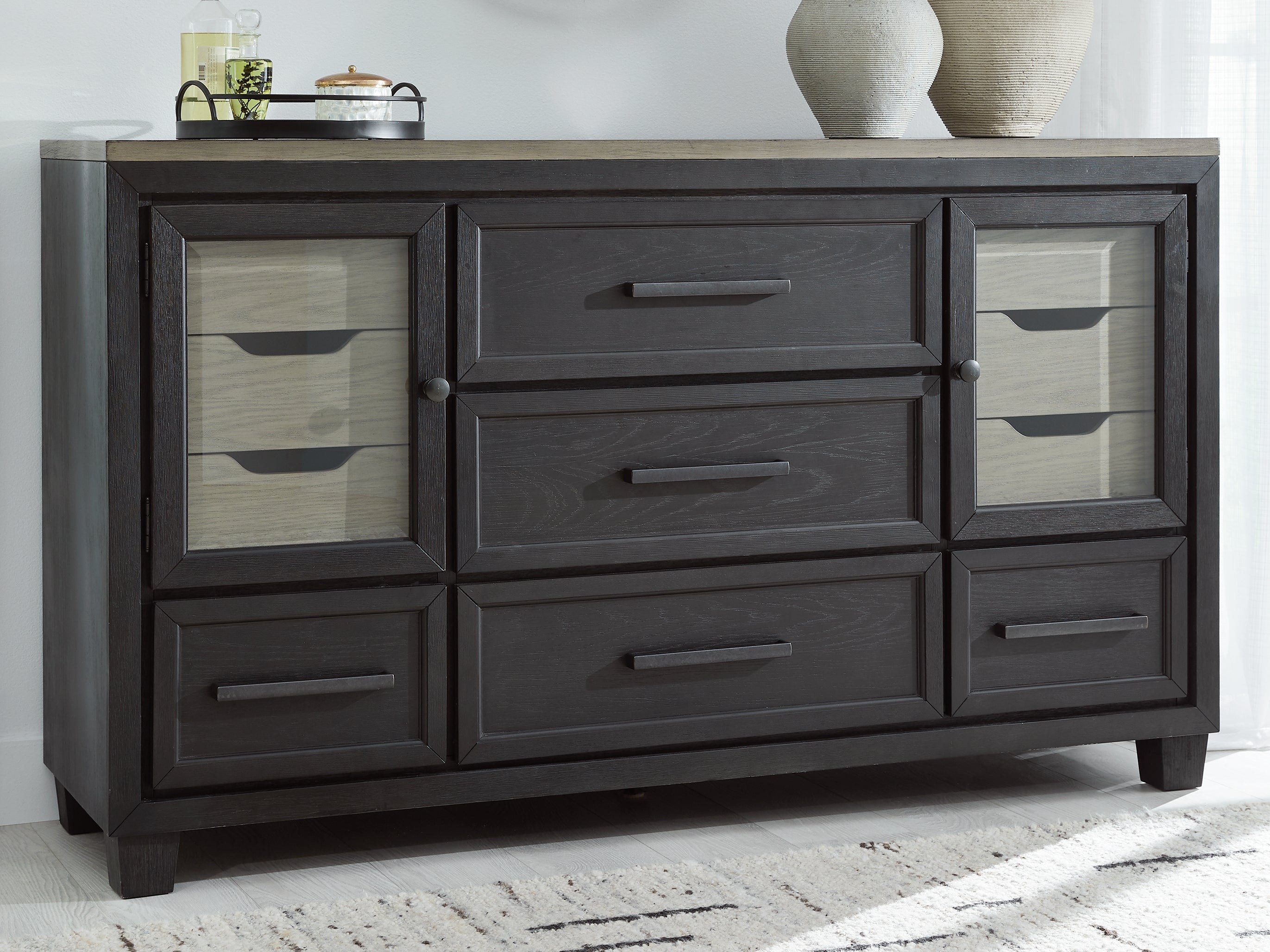 3 Brothers Decor - Ashley Furniture - Foyland Bedroom - Dresser / Black/Brown - B989-31