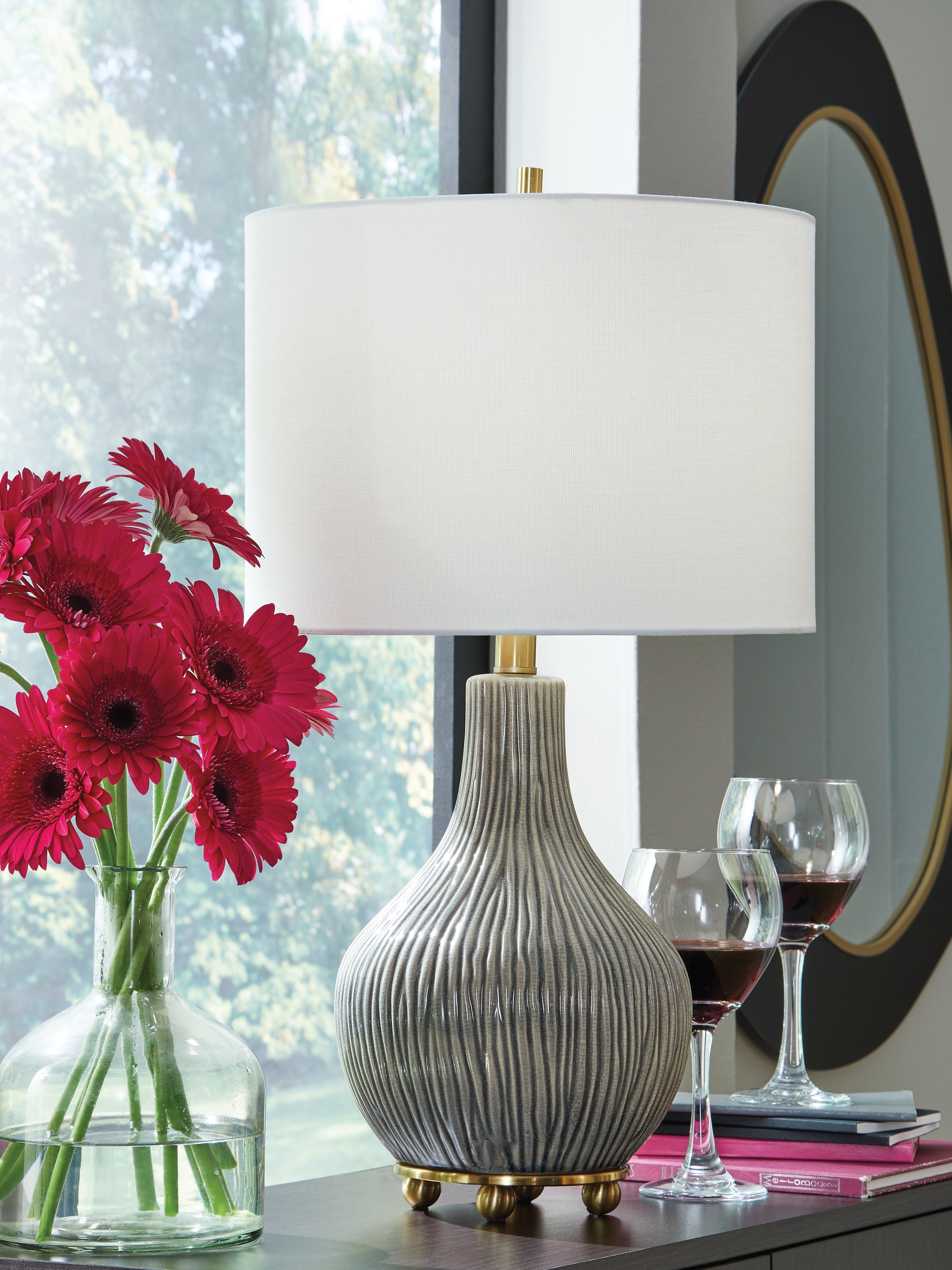 3 Brothers Decor - Ashley Furniture - Judlen Lighting - Ceramic Table Lamp (1/CN) / Gray/Gold Finish - L100844