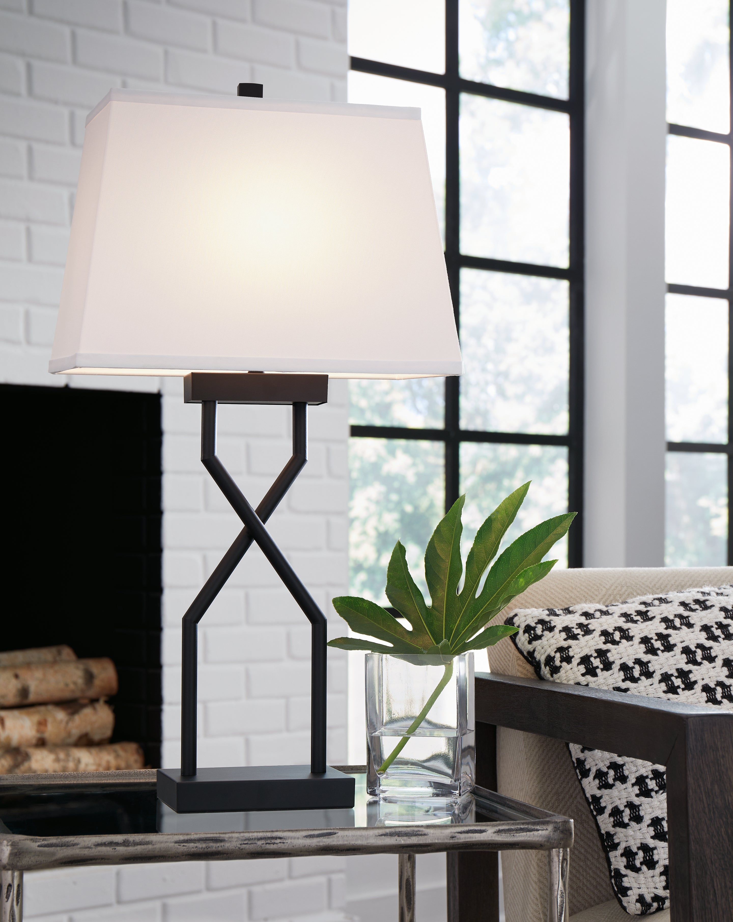 3 Brothers Decor - Ashley Furniture - Brookthrone Lighting - Metal Table Lamp (Set of 2) / Black - L204514