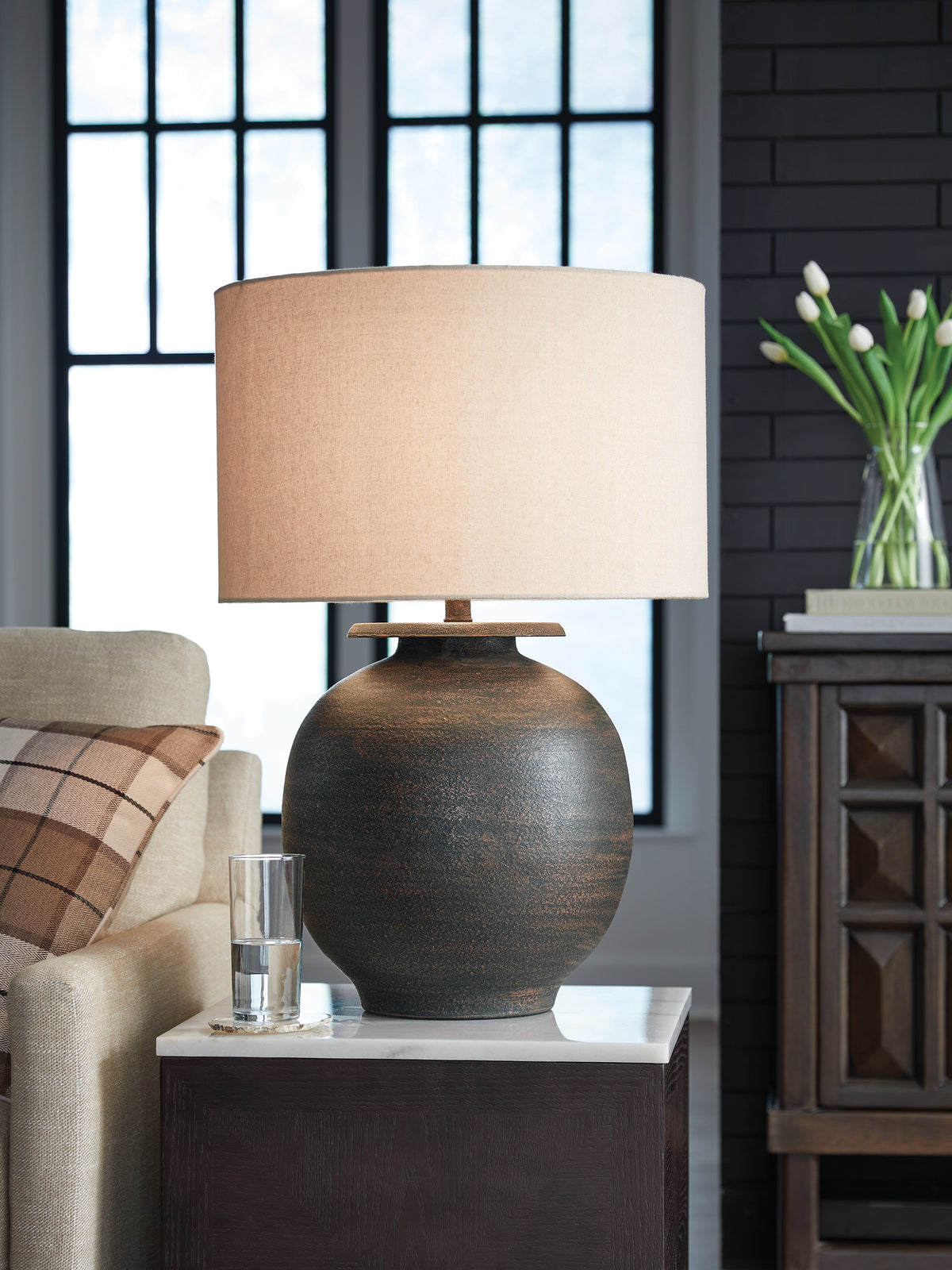 3 Brothers Decor - Ashley Furniture - Carlenbury Lighting - Metal Table Lamp (1/CN) / Antique Brown - L207574