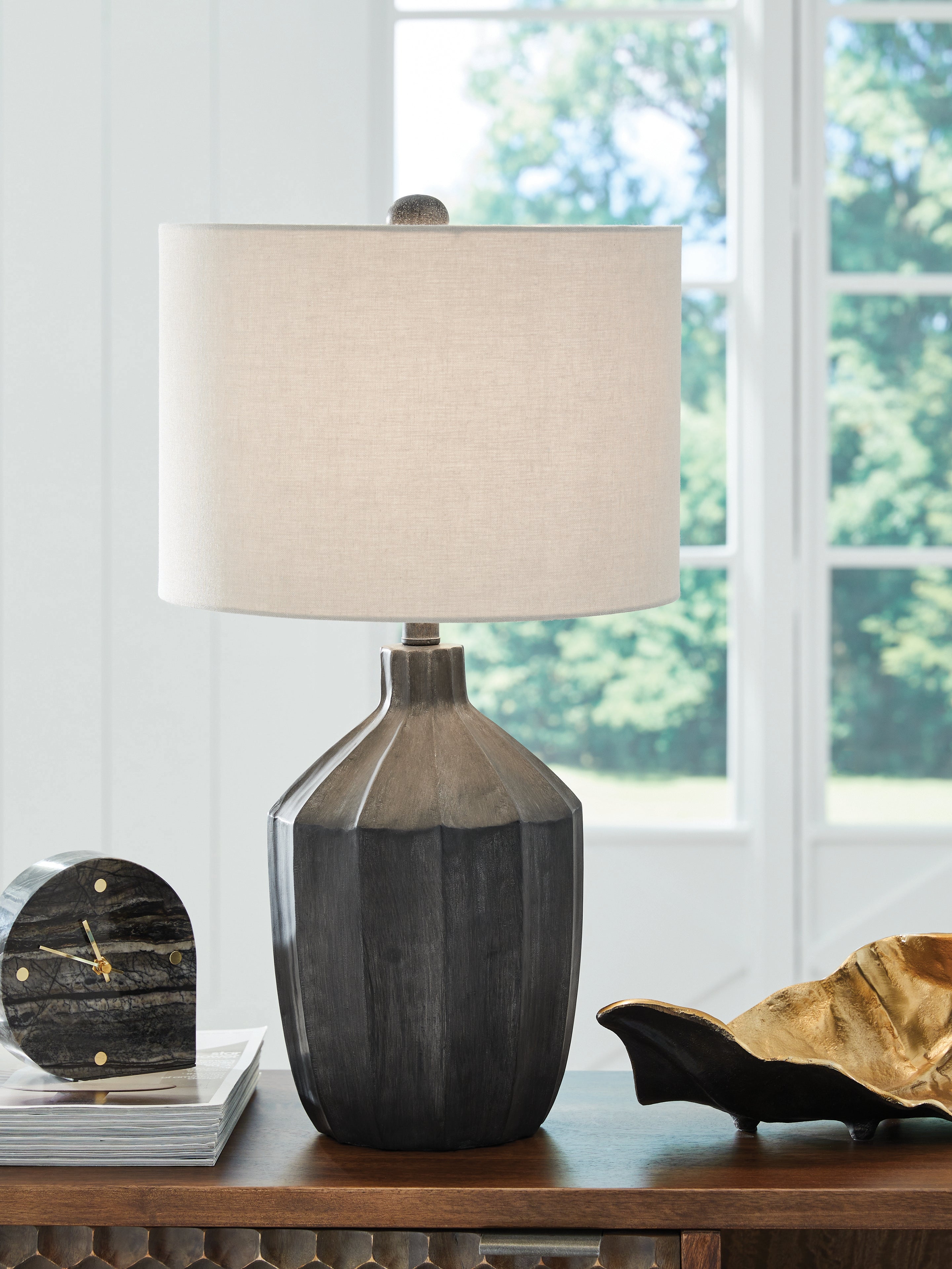 3 Brothers Decor - Ashley Furniture - Jilton Lighting - Poly Table Lamp (1/CN) / Black - L235844