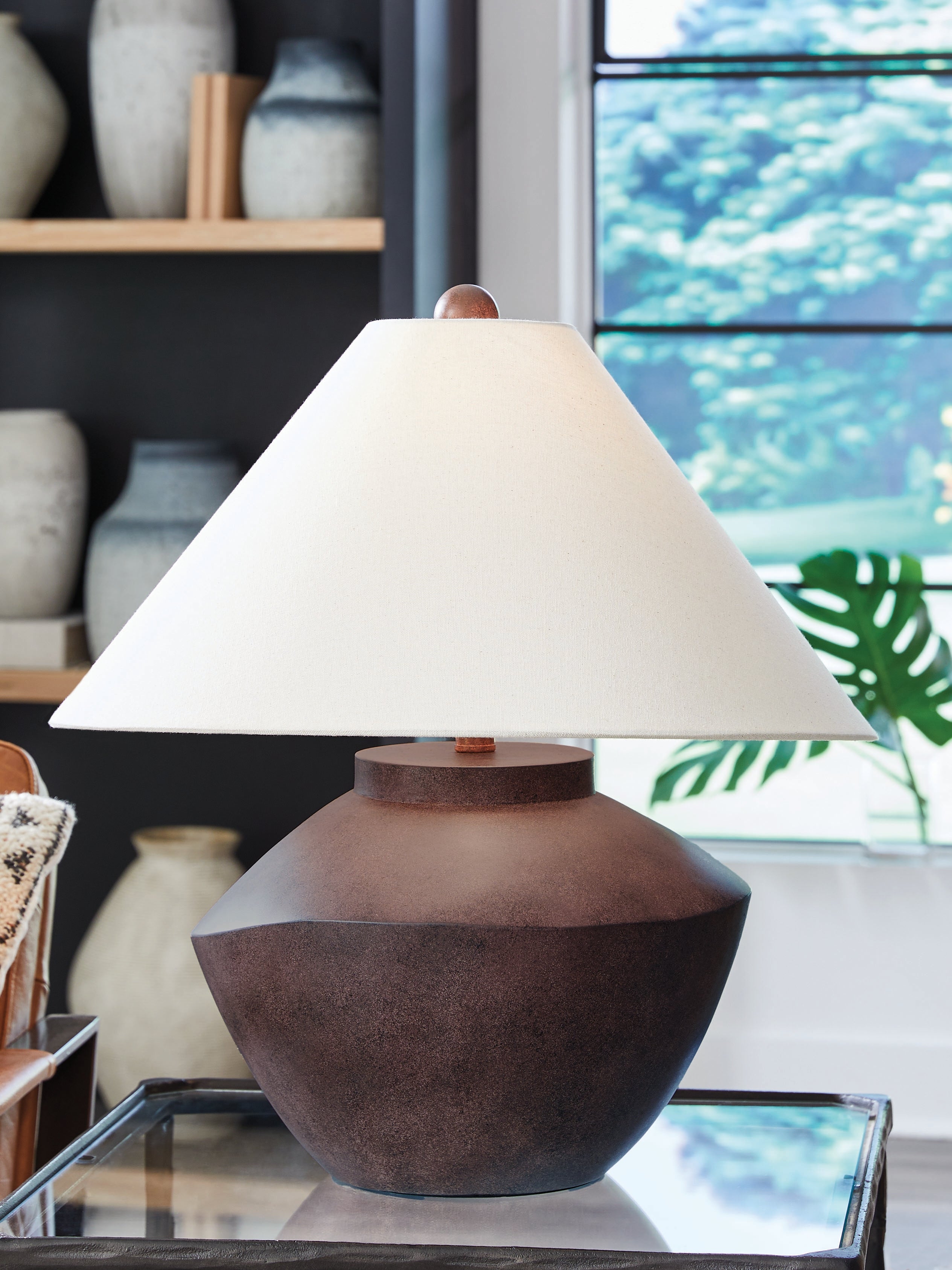 3 Brothers Decor - Ashley Furniture - Honsworth Lighting - Poly Table Lamp (1/CN) / Antique Brown - L235994
