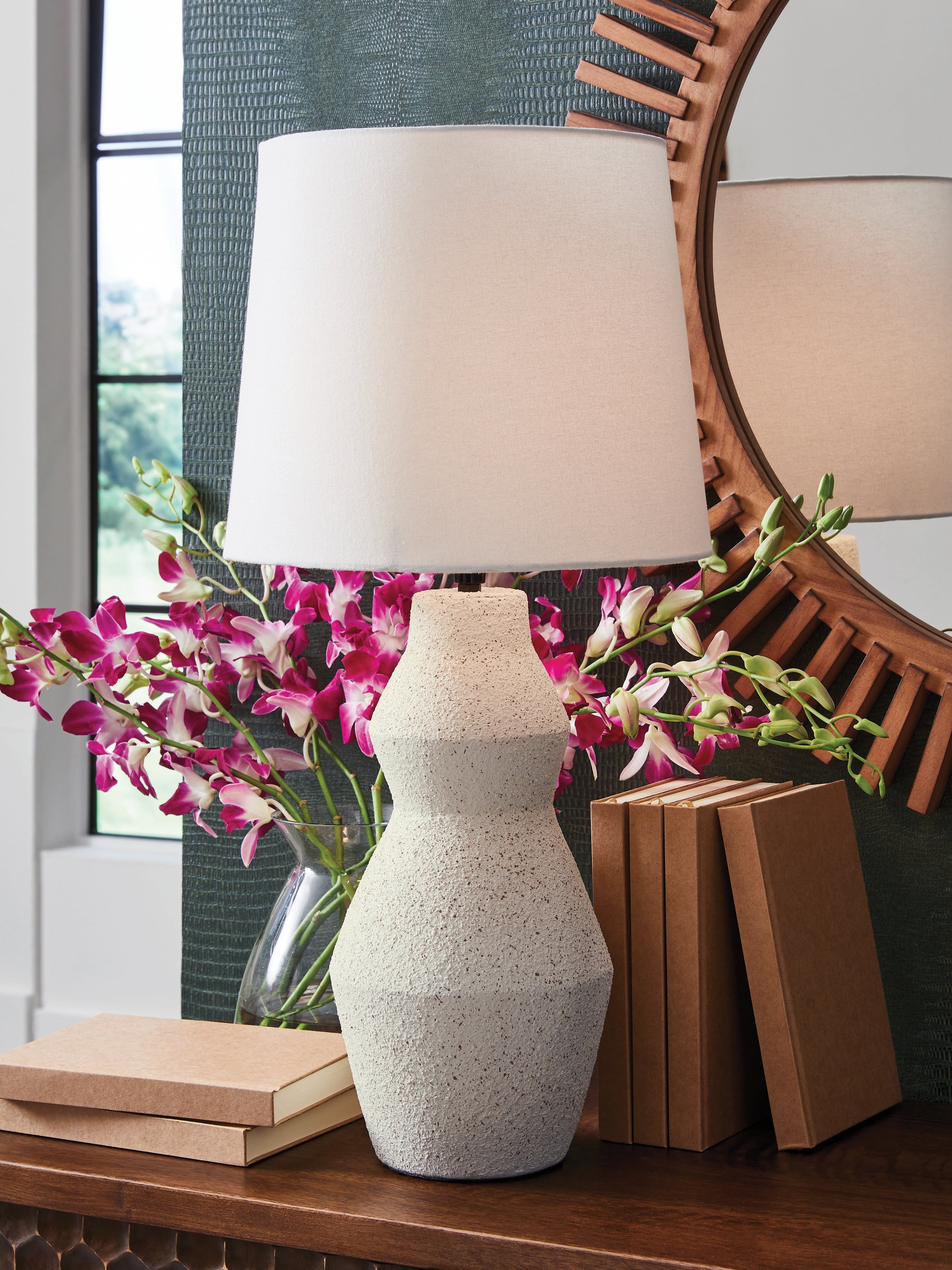 3 Brothers Decor - Ashley Furniture - Dawthorne Lighting - Paper Table Lamp (1/CN) / Cream - L236034