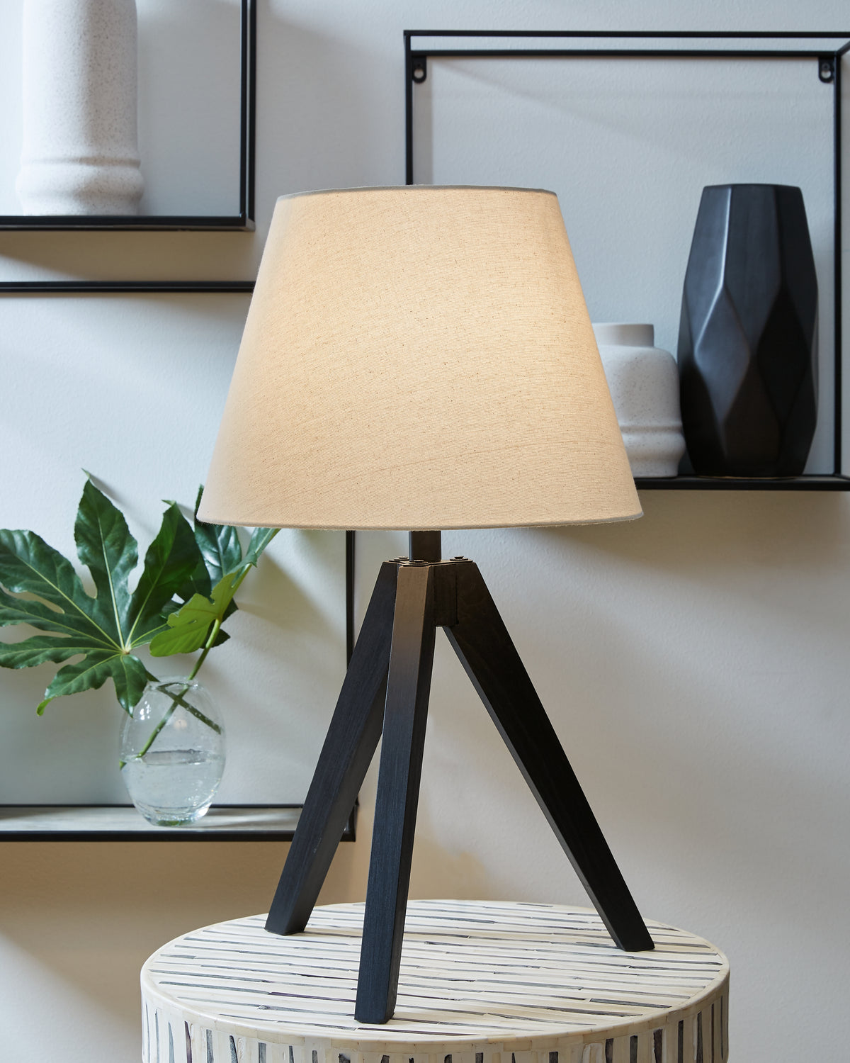 3 Brothers Decor - Ashley Furniture - Laifland Lighting - Wood Table Lamp (Set of 2) / Black - L329074