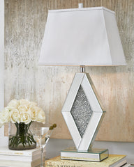 3 Brothers Decor - Ashley Furniture - Prunella Lighting - Mirror Table Lamp (1/CN) / Silver Finish - L429034