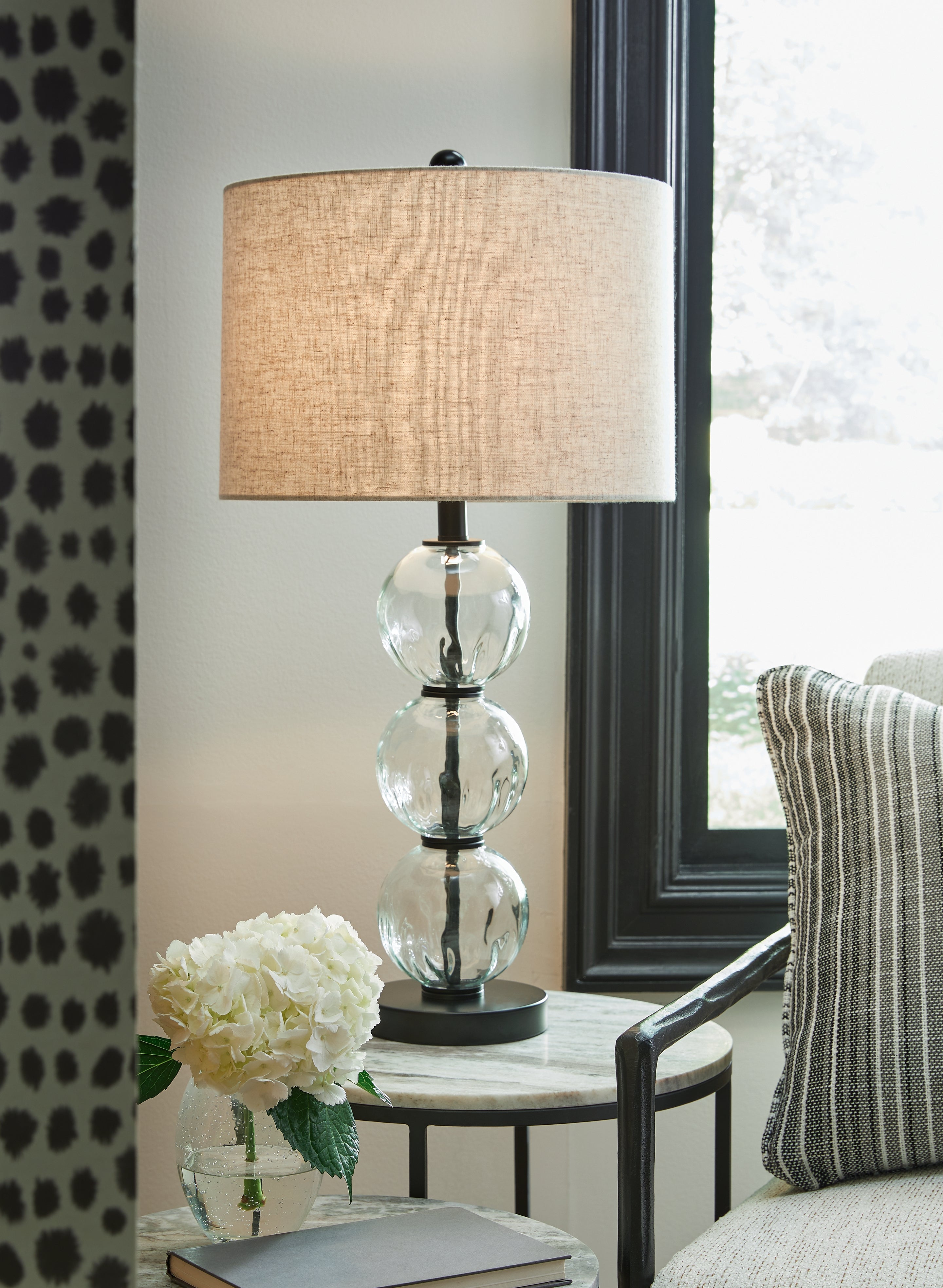 3 Brothers Decor - Ashley Furniture - Airbal Lighting - Glass Table Lamp (Set of 2) / Clear/Black - L431604