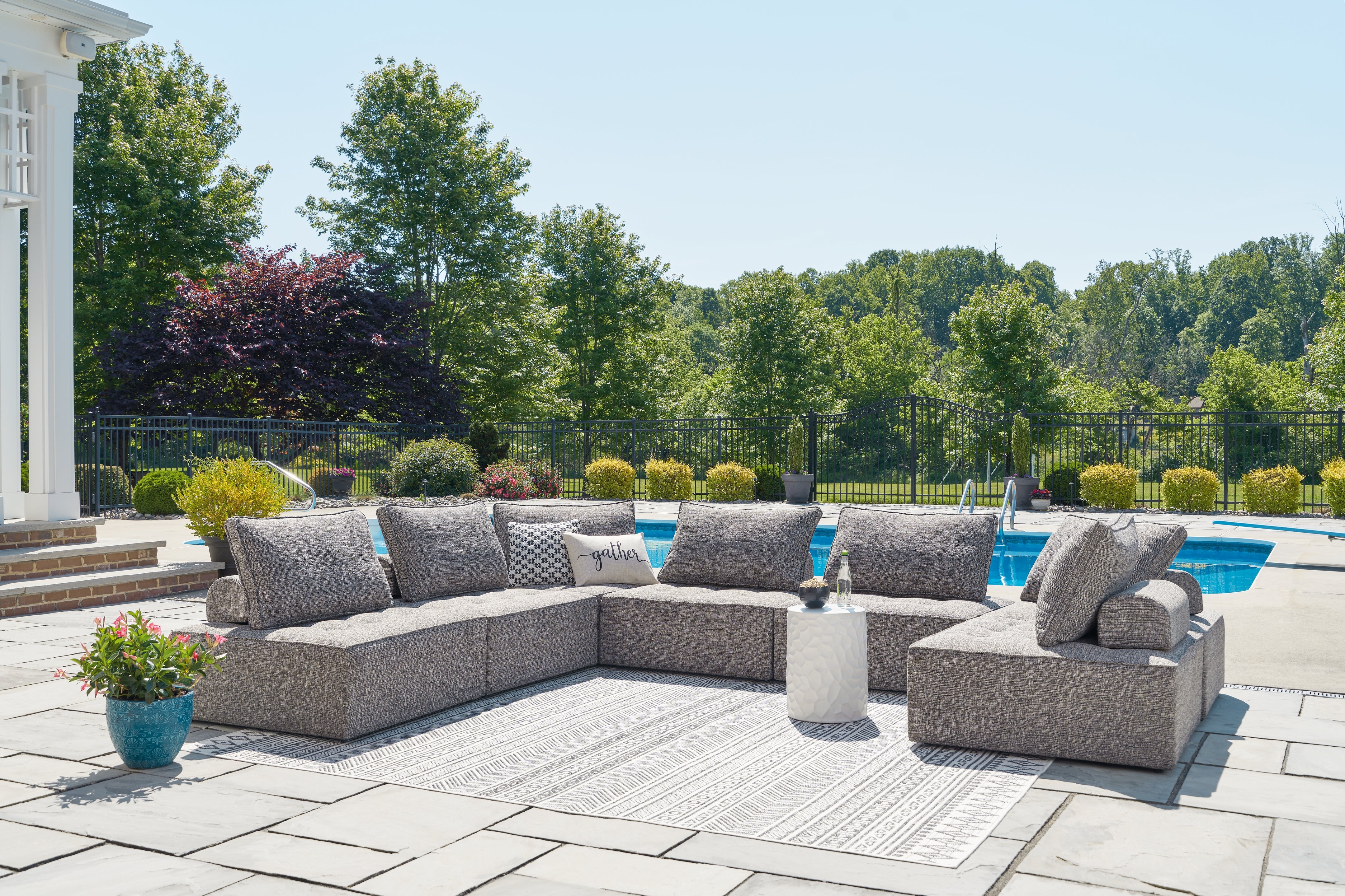 3 Brothers Decor - Ashley Furniture - Bree Zee Outdoor - 7-Piece Outdoor Sectional / Brown - P160P2