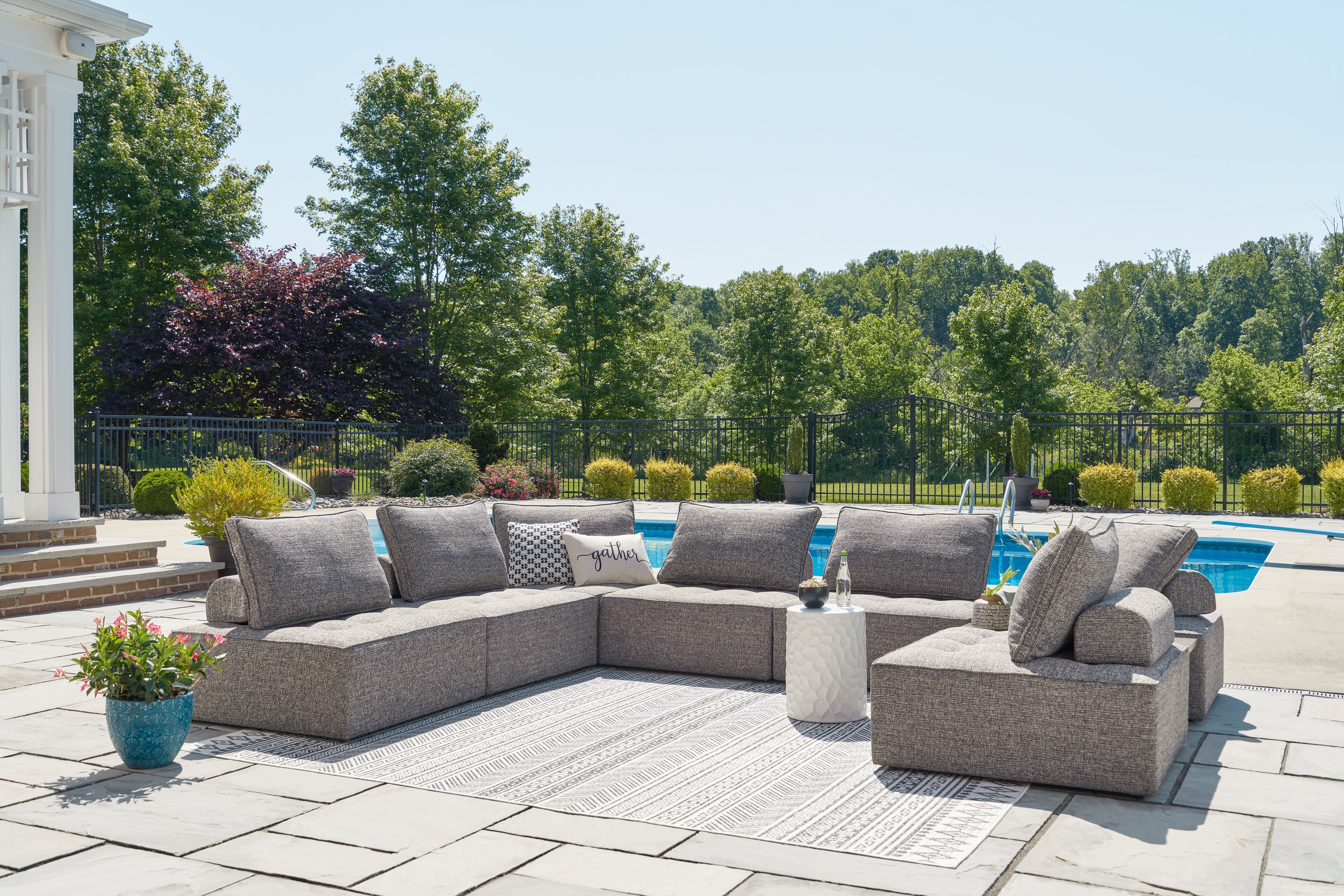 3 Brothers Decor - Ashley Furniture - Bree Zee Outdoor - 8-Piece Outdoor Sectional / Brown - P160P6