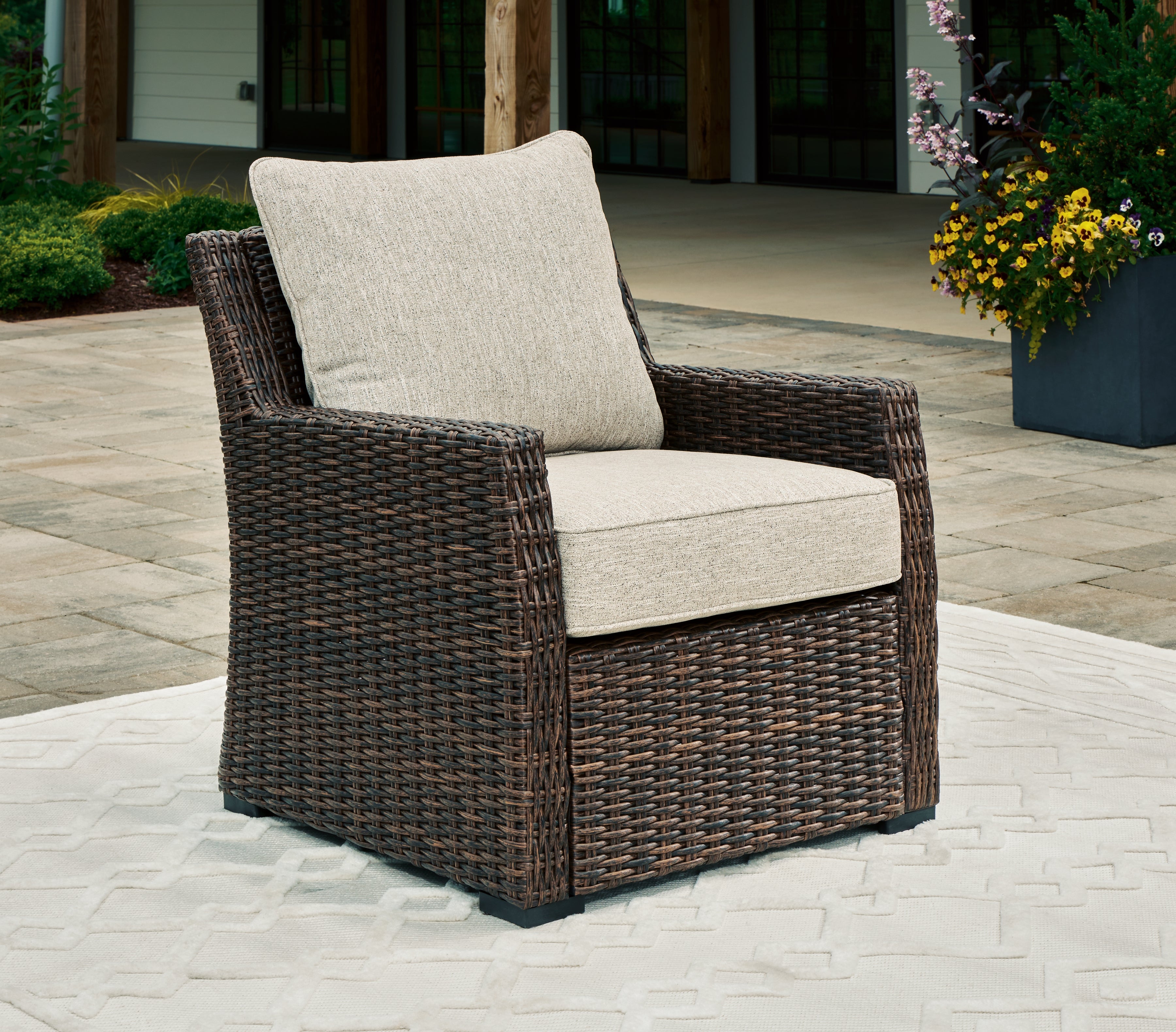 3 Brothers Decor - Ashley Furniture - Brook Ranch Outdoor - Lounge Chair w/Cushion (1/CN) / Brown - P465-820